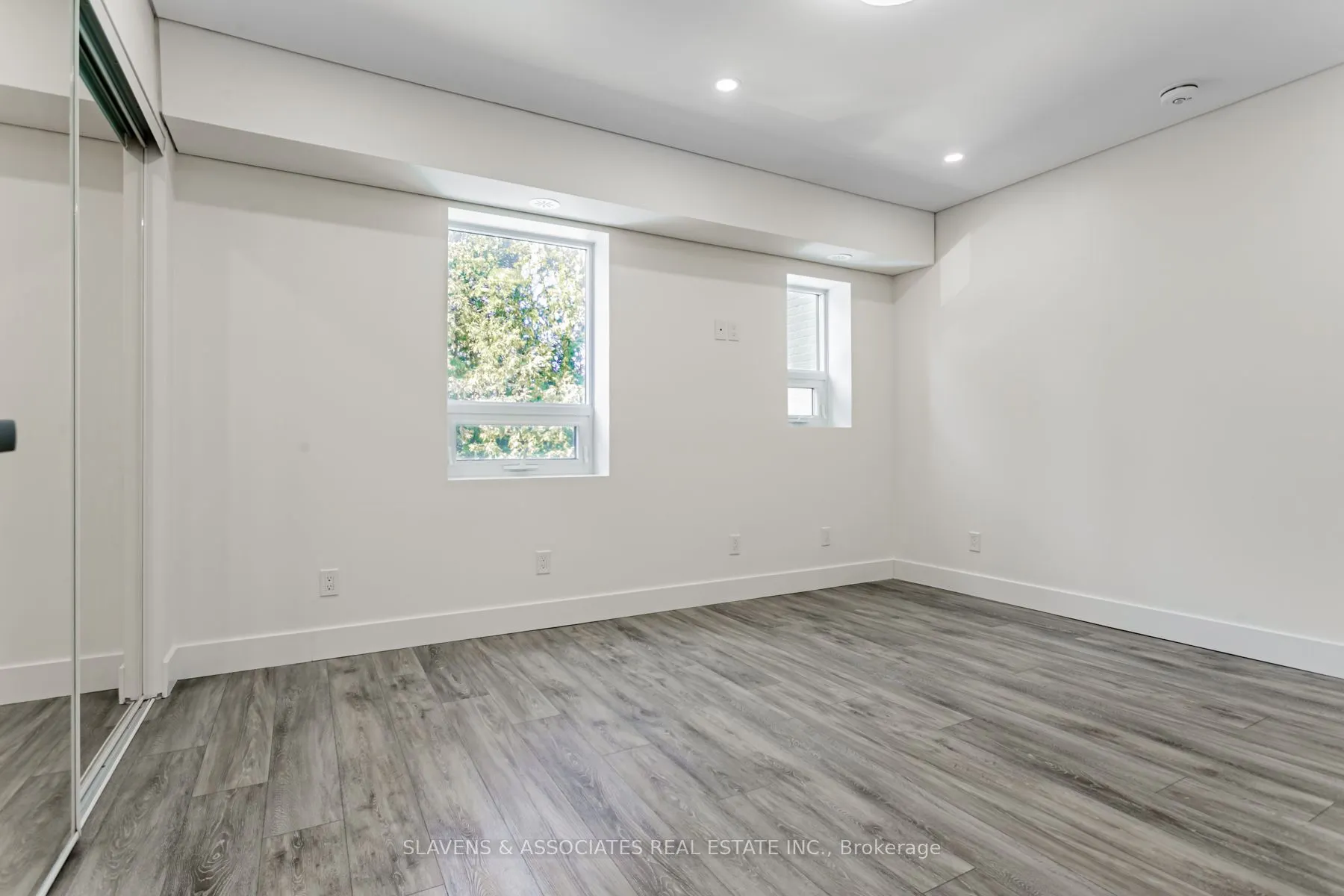 1088 Avenue Road