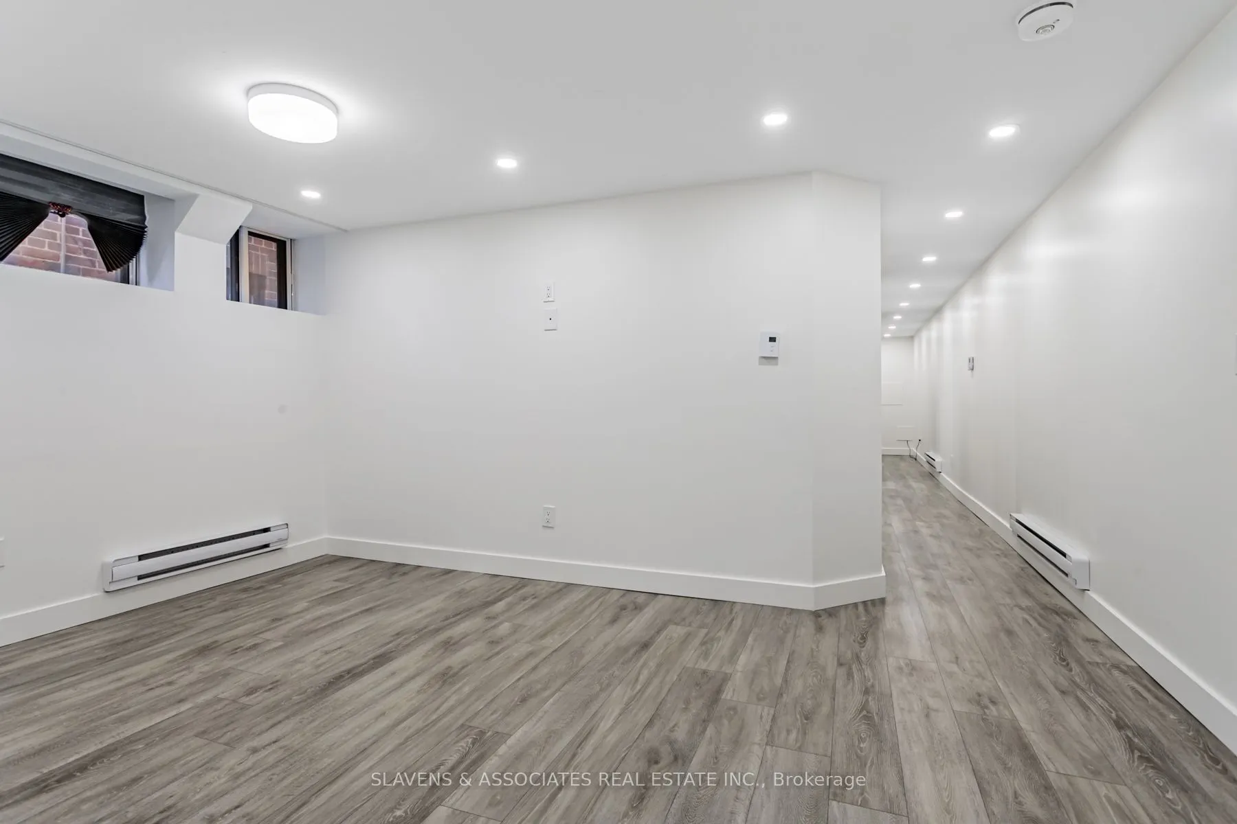 1088 Avenue Road