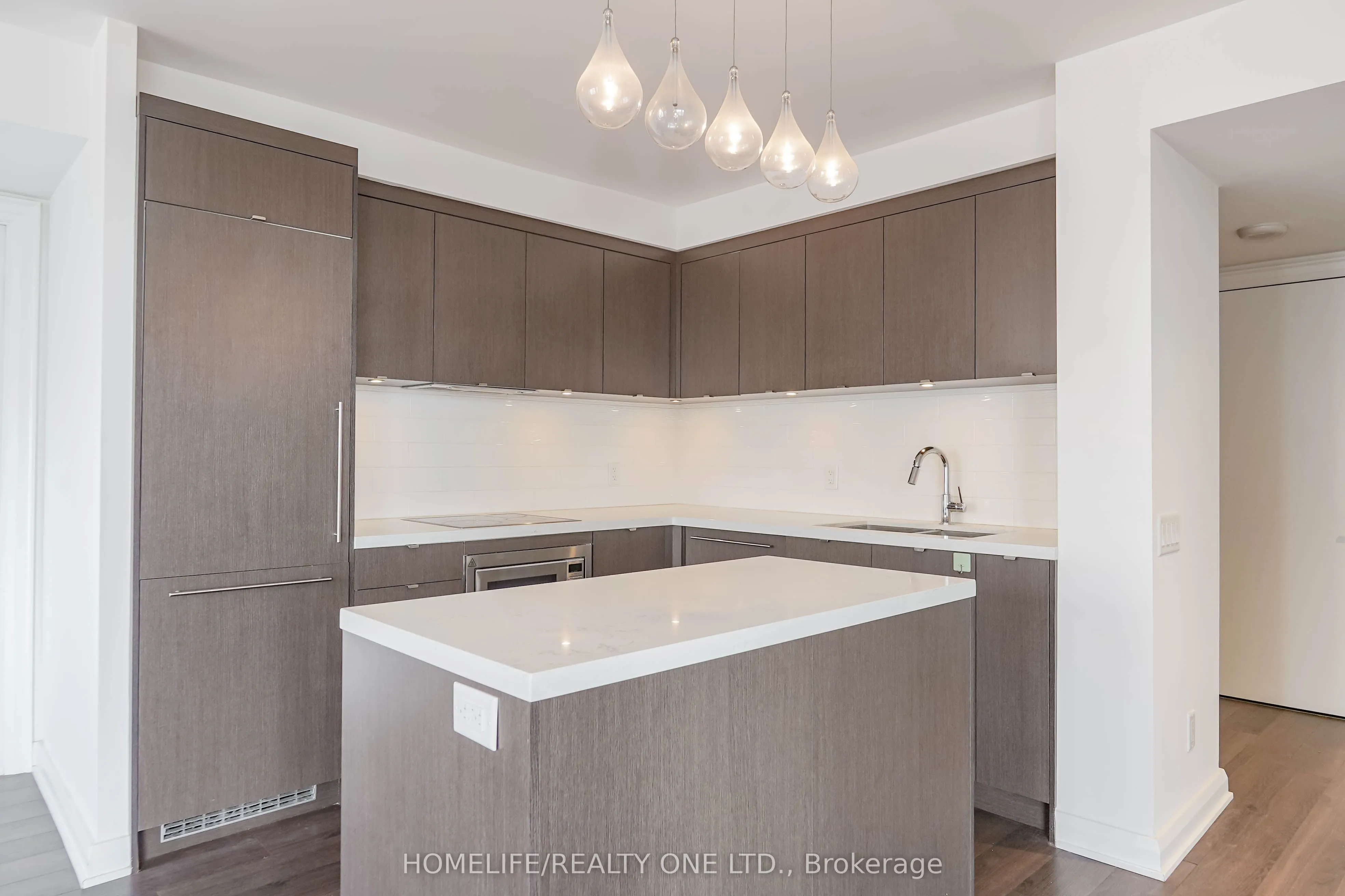 155 Yorkville Avenue, #2915