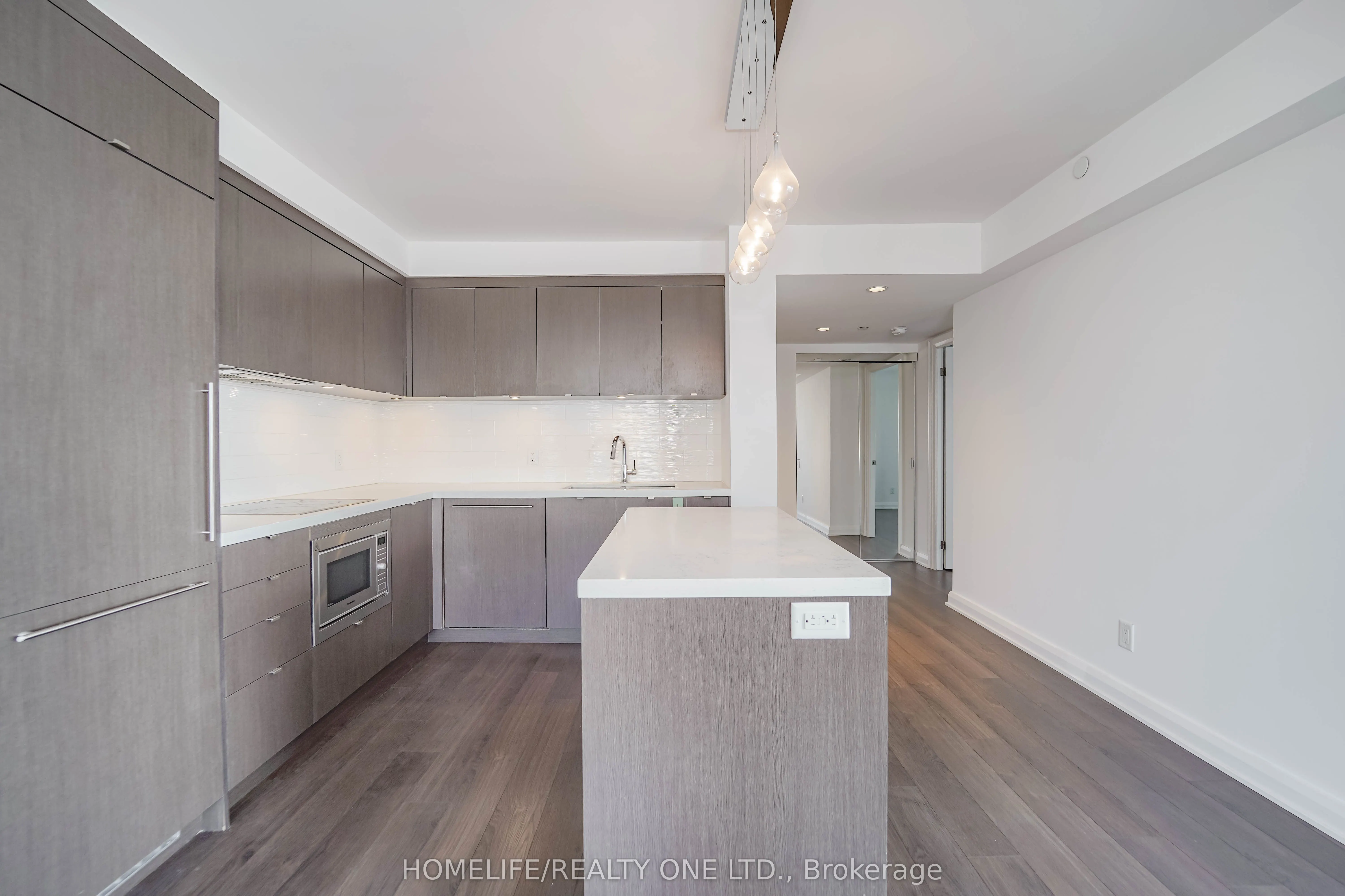 155 Yorkville Avenue, #2915