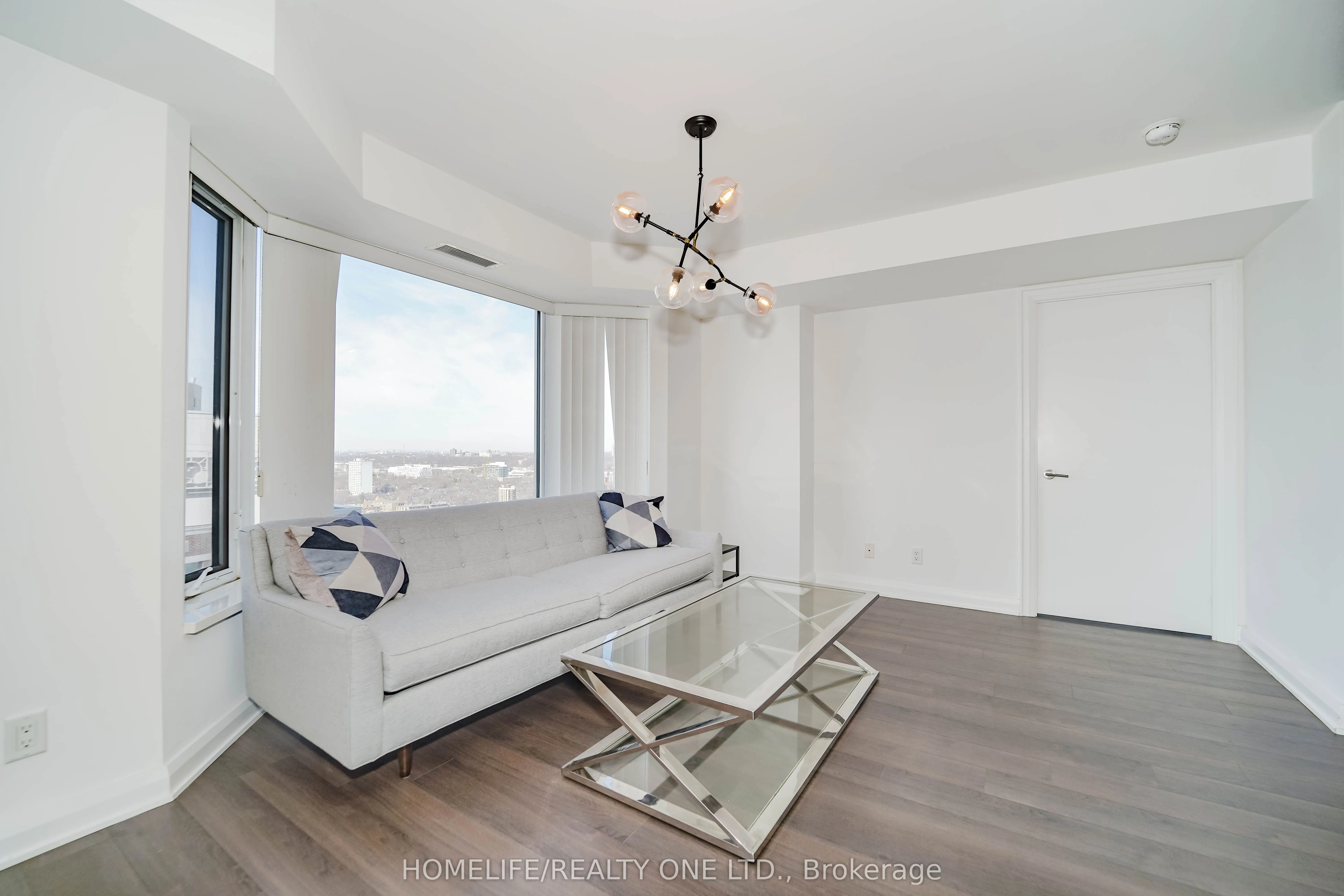 155 Yorkville Avenue, #2915