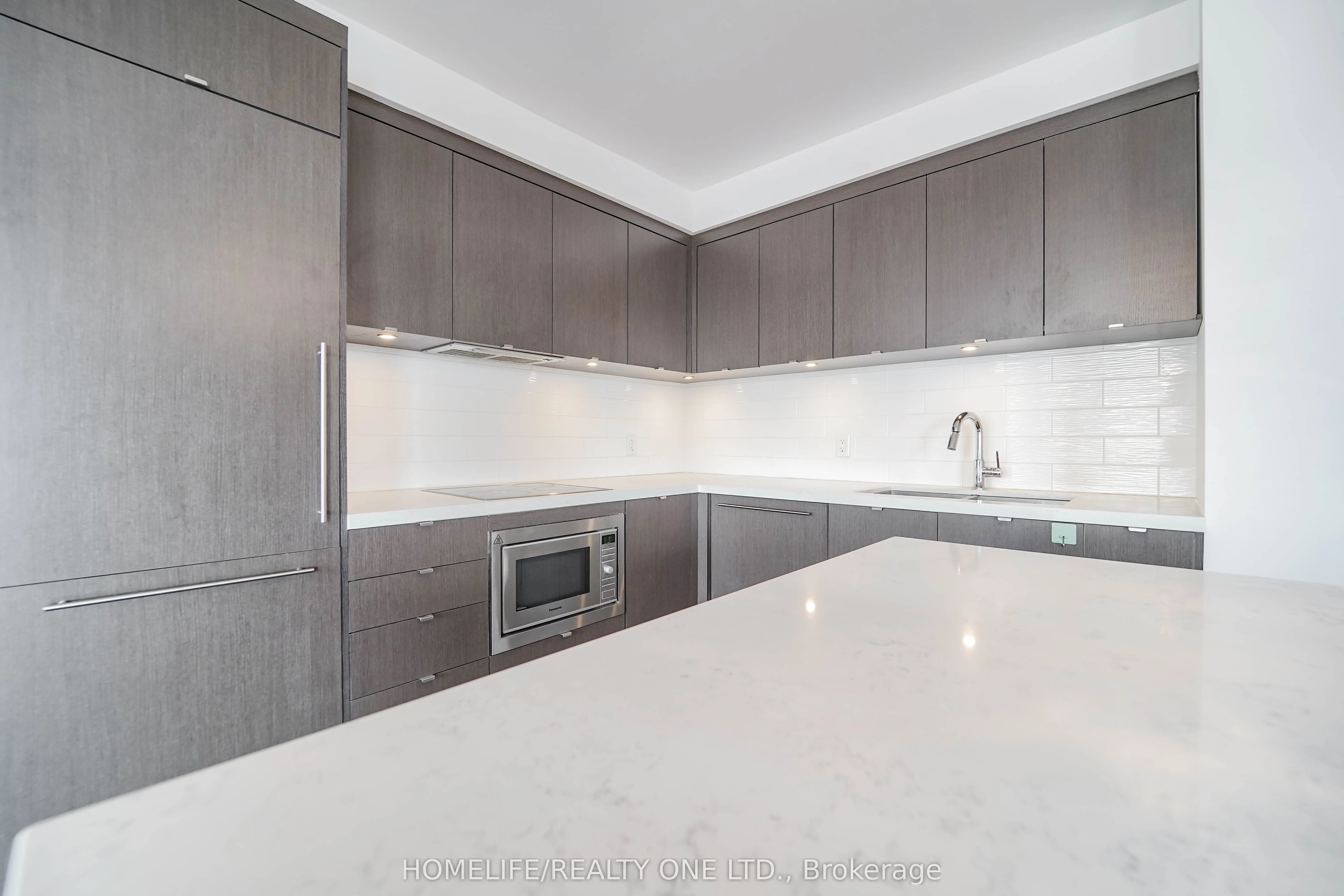 155 Yorkville Avenue, #2915