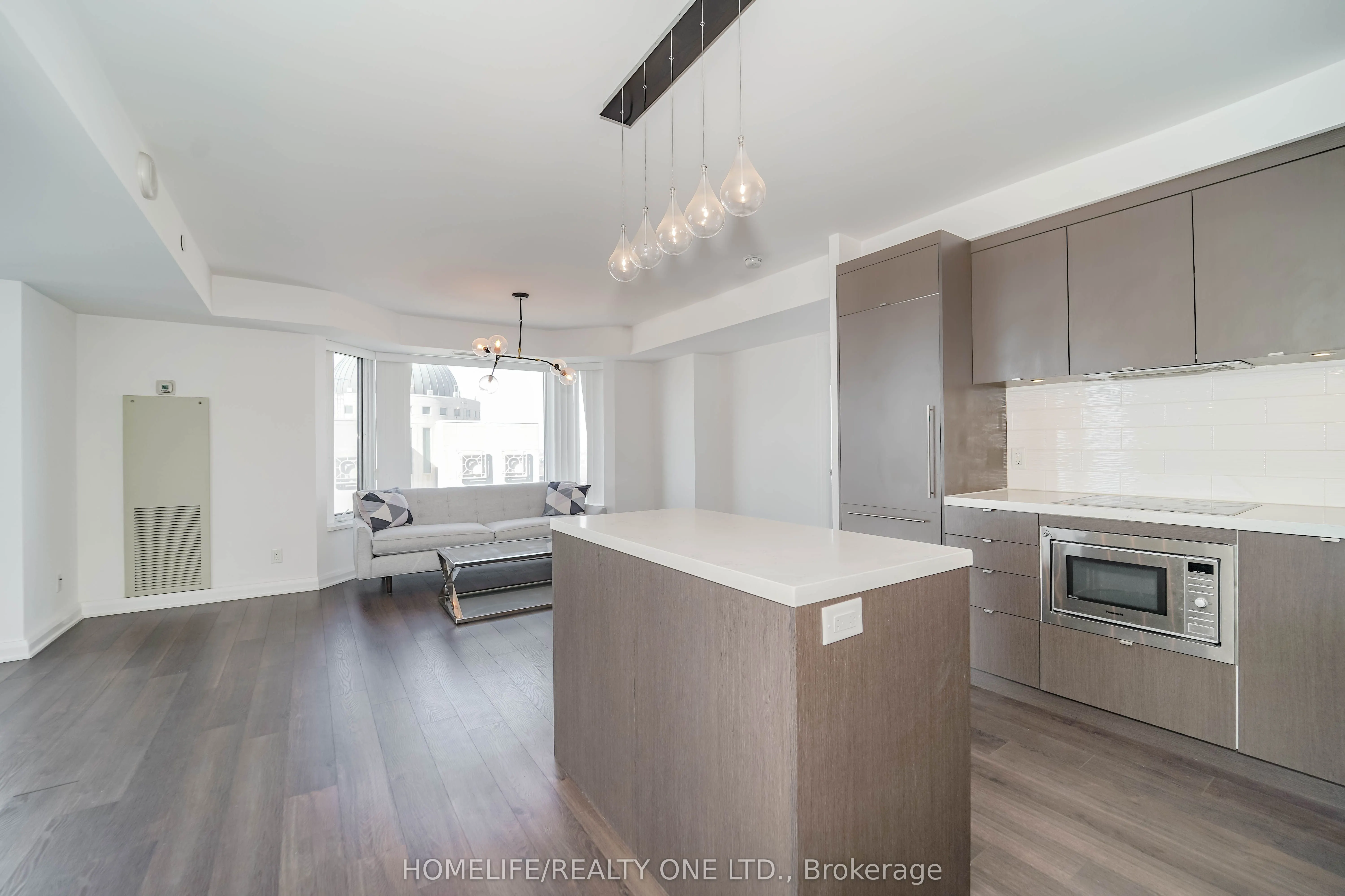 155 Yorkville Avenue, #2915