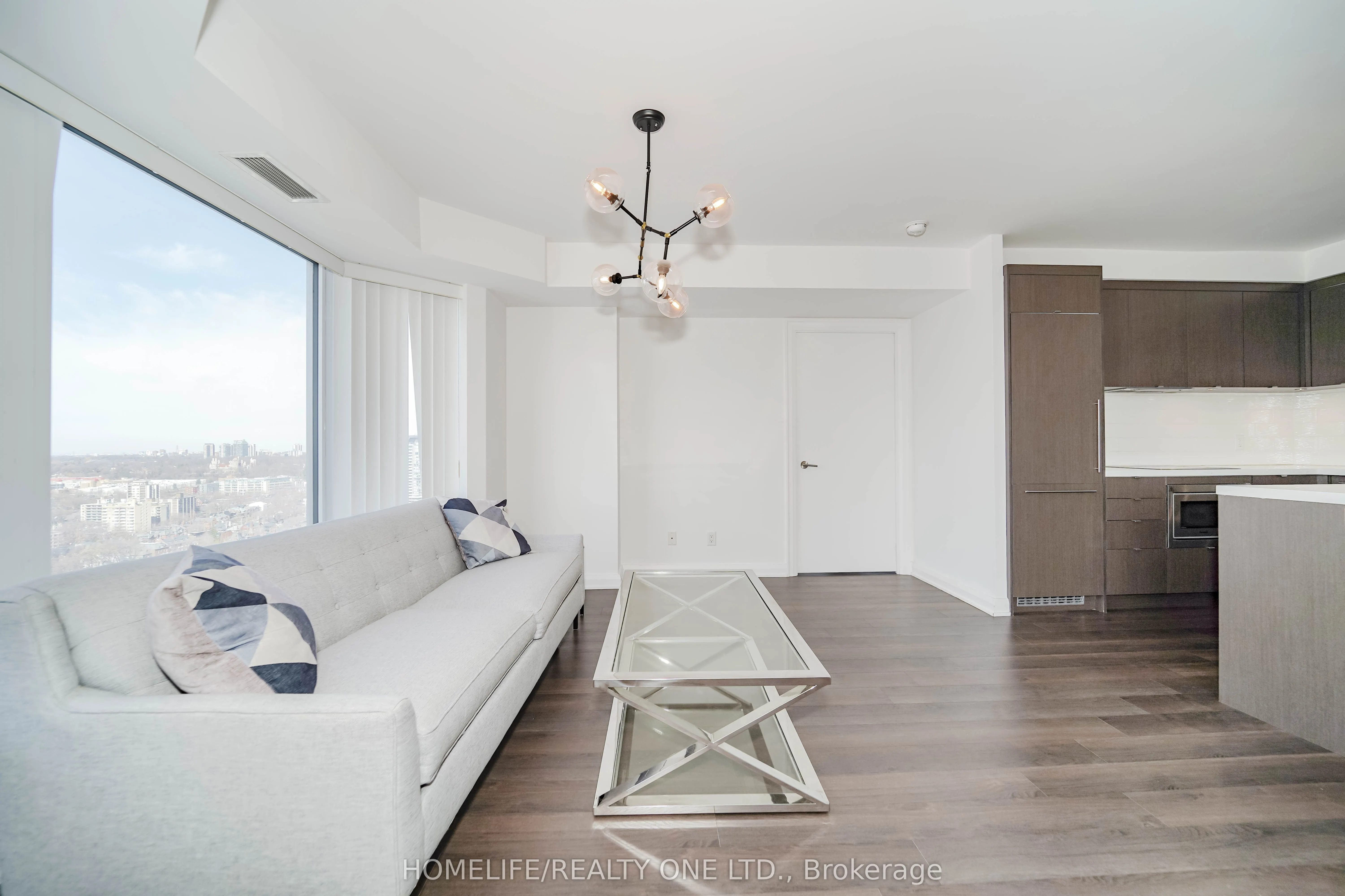 155 Yorkville Avenue, #2915
