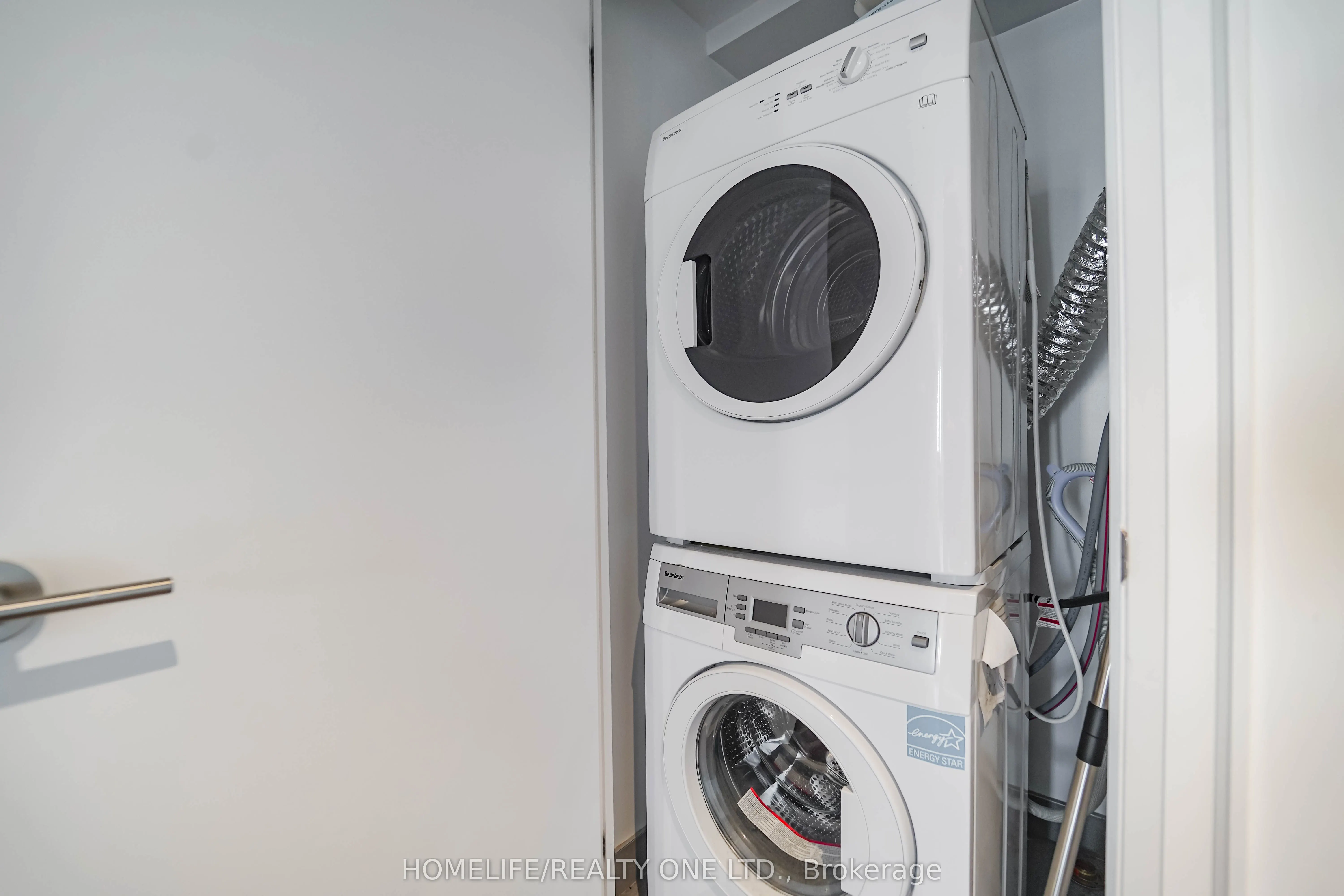155 Yorkville Avenue, #2915