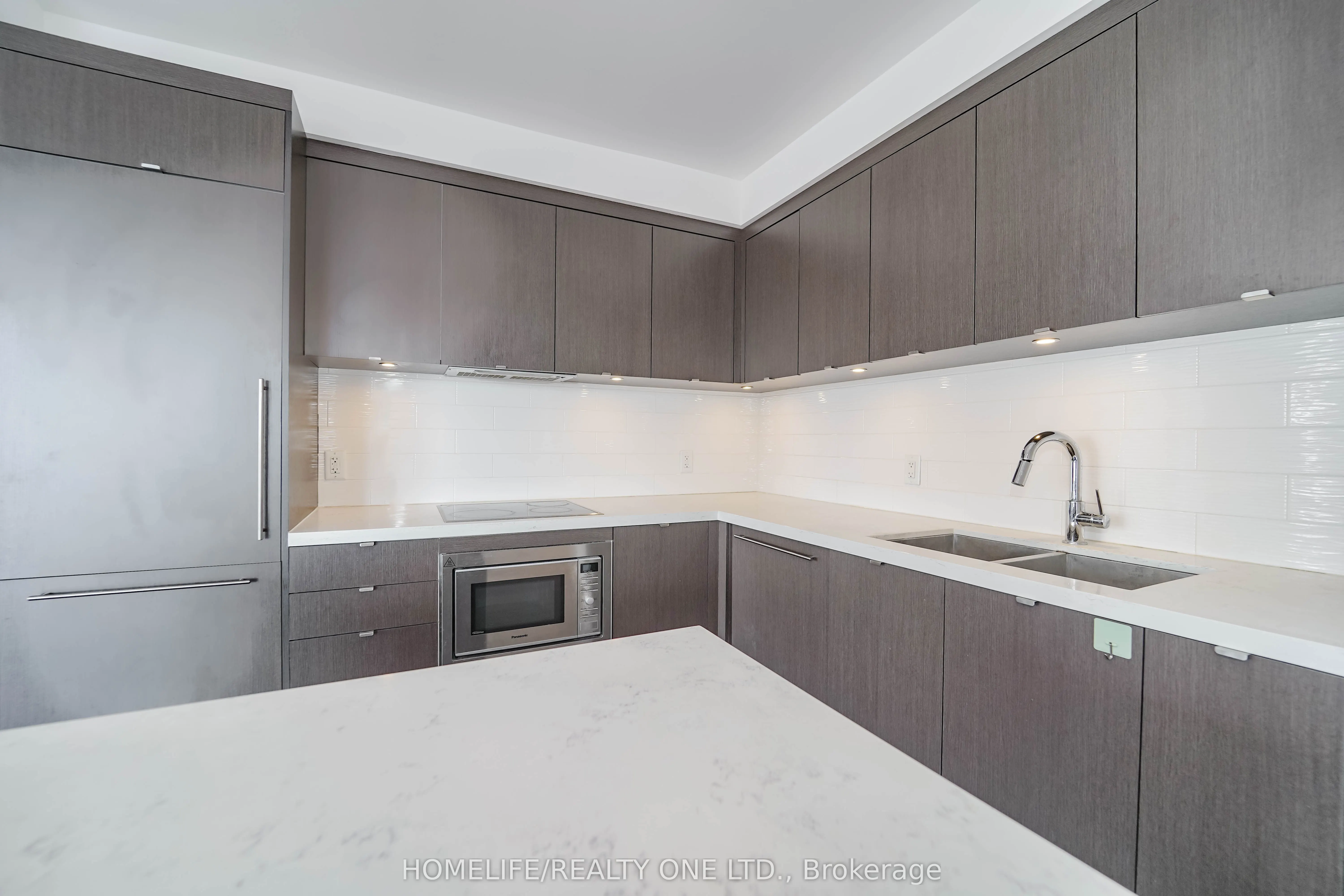 155 Yorkville Avenue, #2915