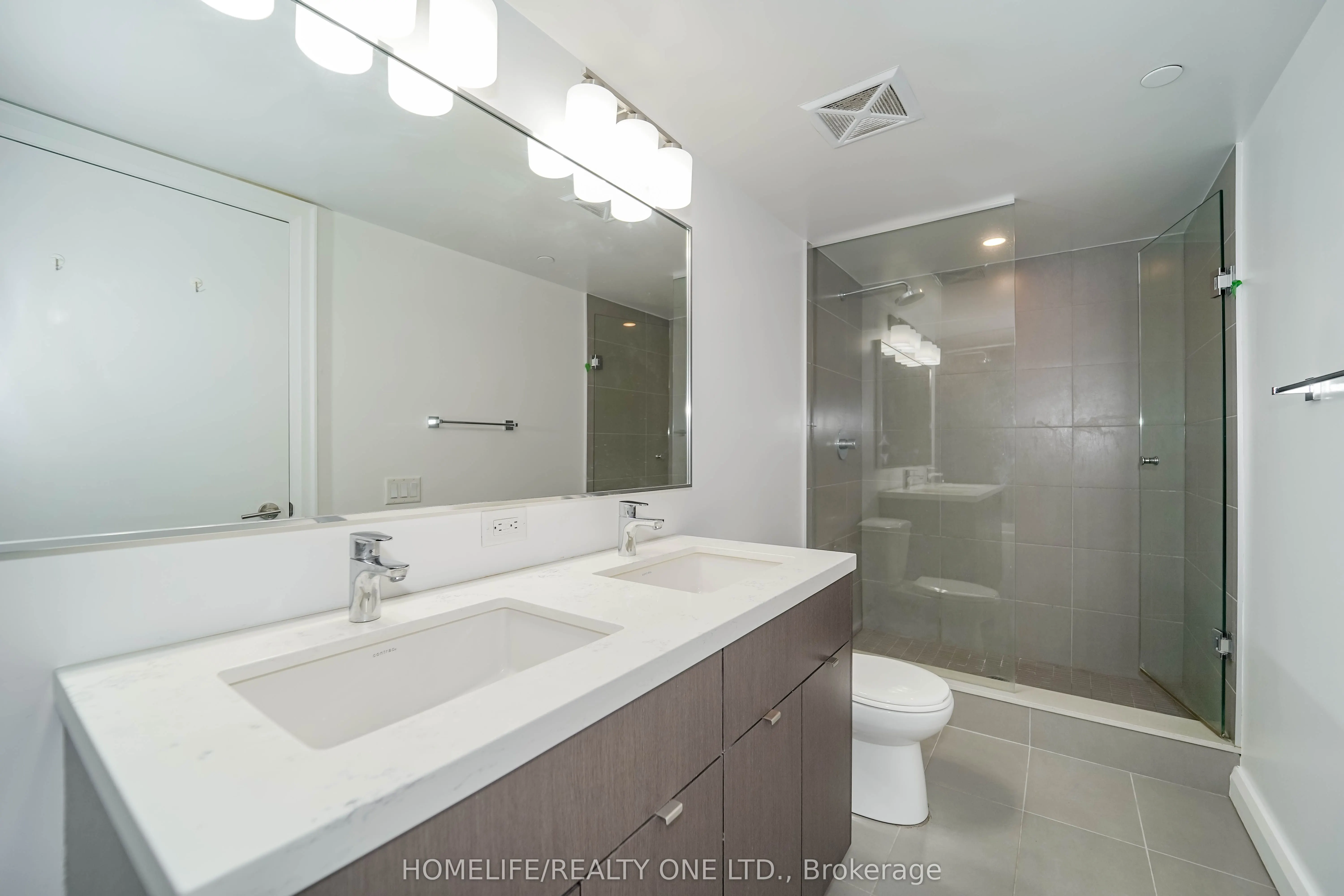 155 Yorkville Avenue, #2915
