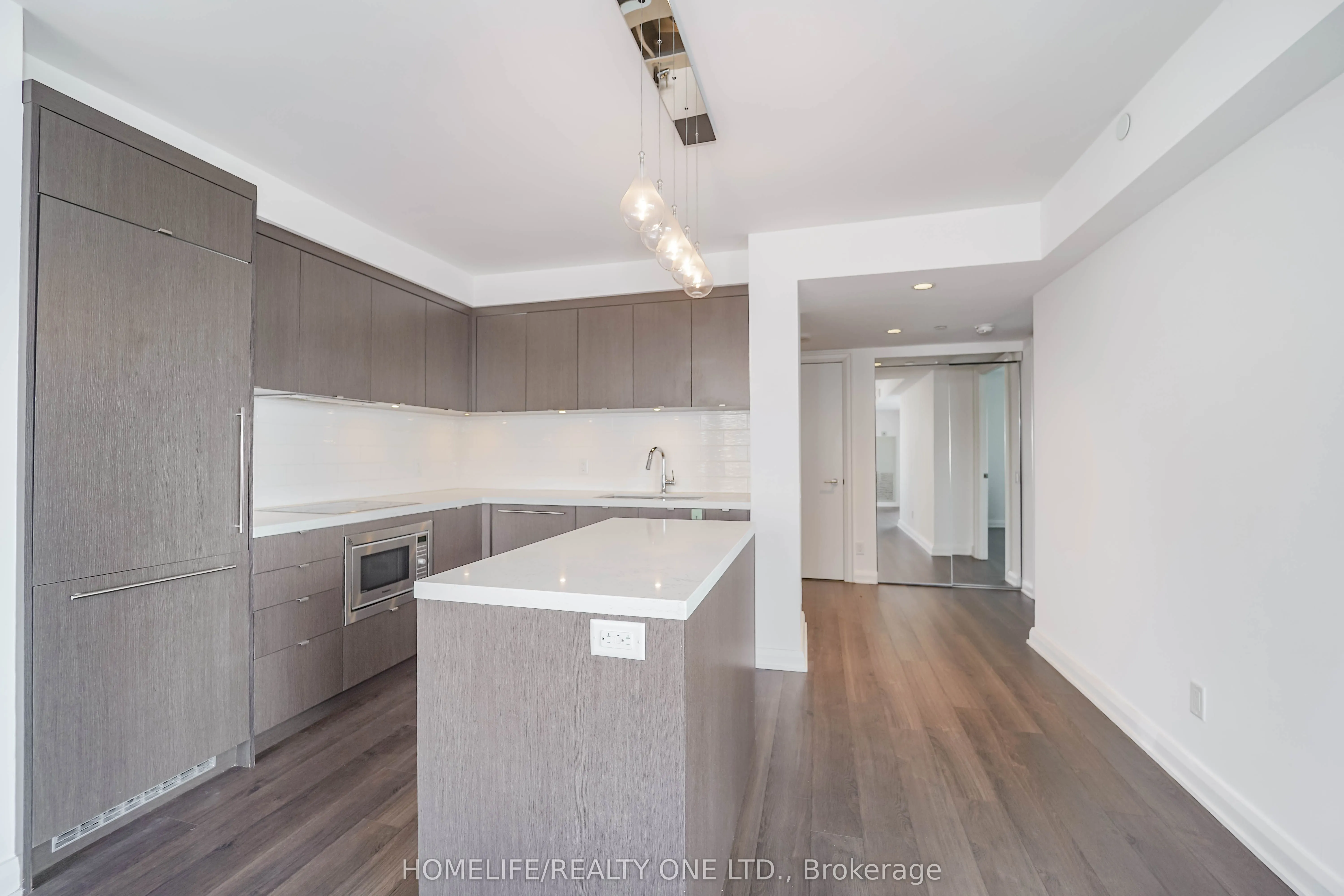 155 Yorkville Avenue, #2915