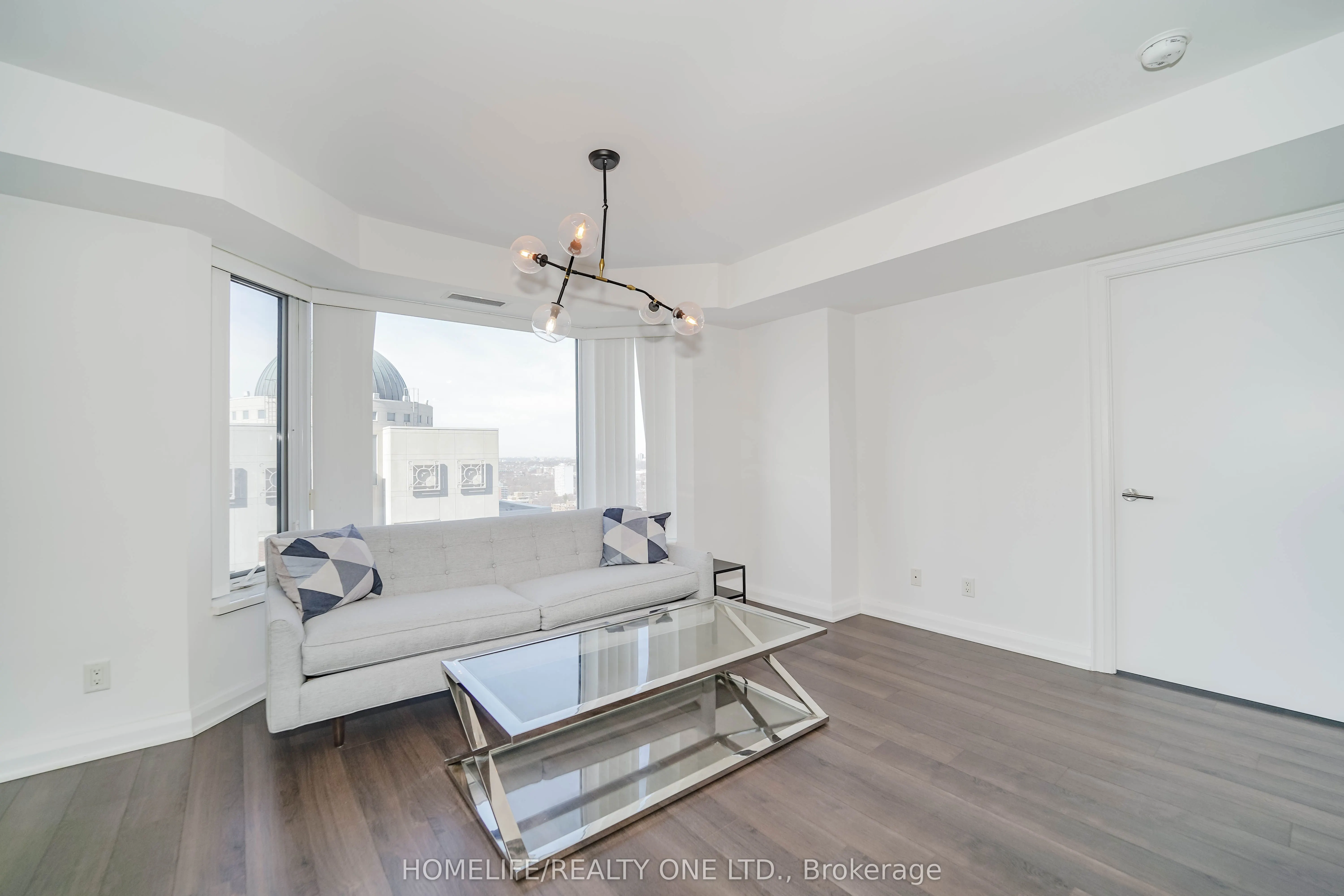 155 Yorkville Avenue, #2915