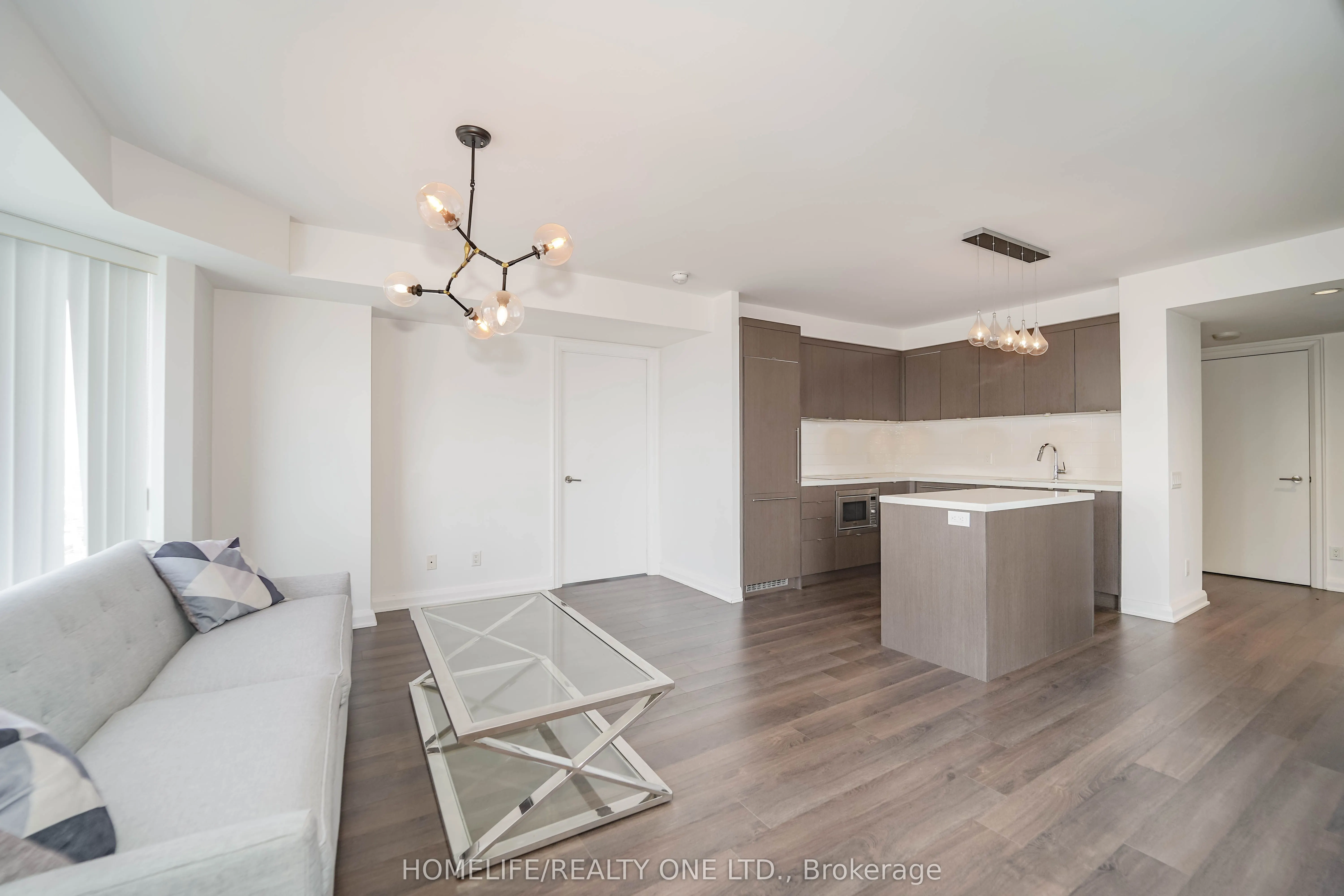155 Yorkville Avenue, #2915