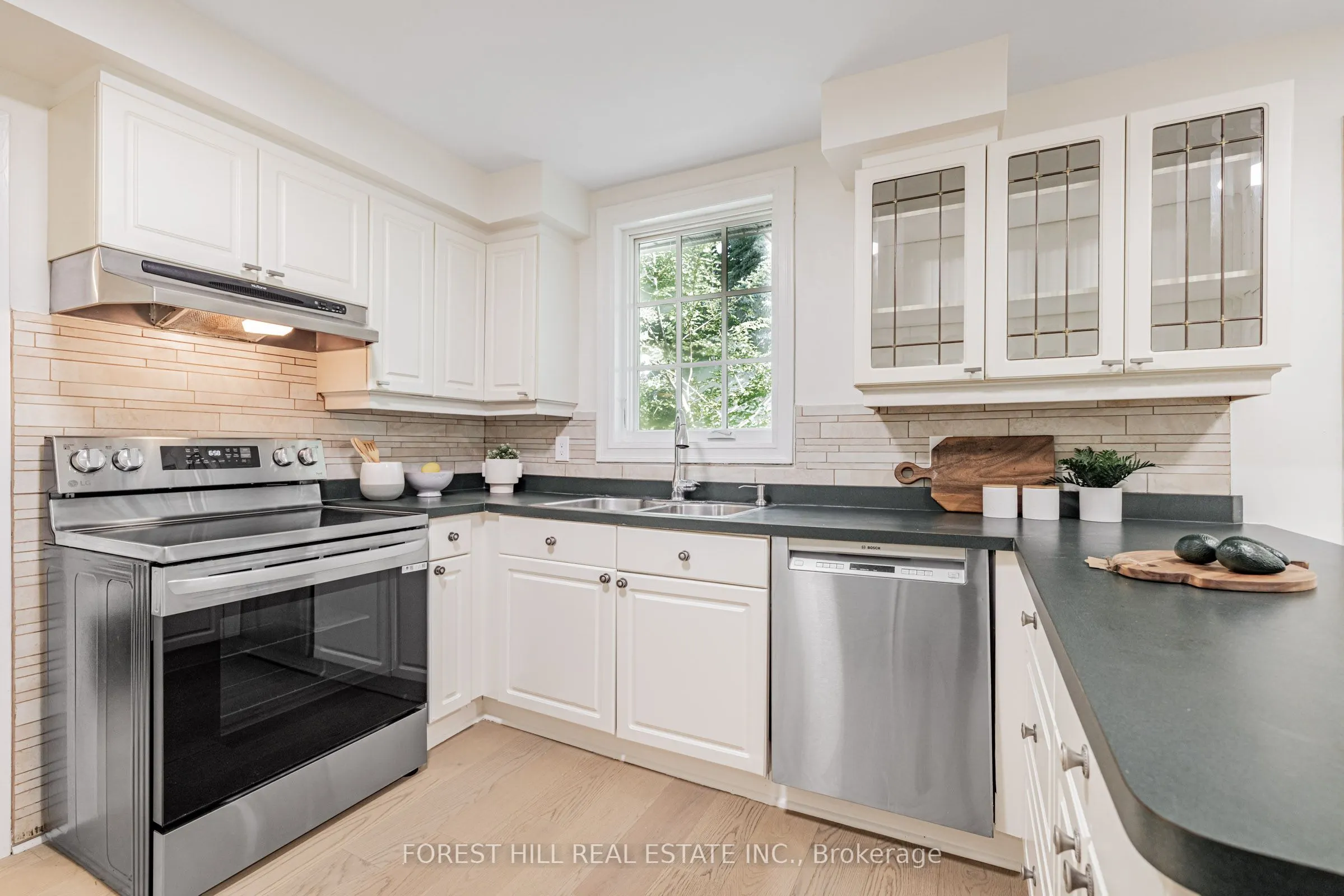 37 Abbeywood Trail