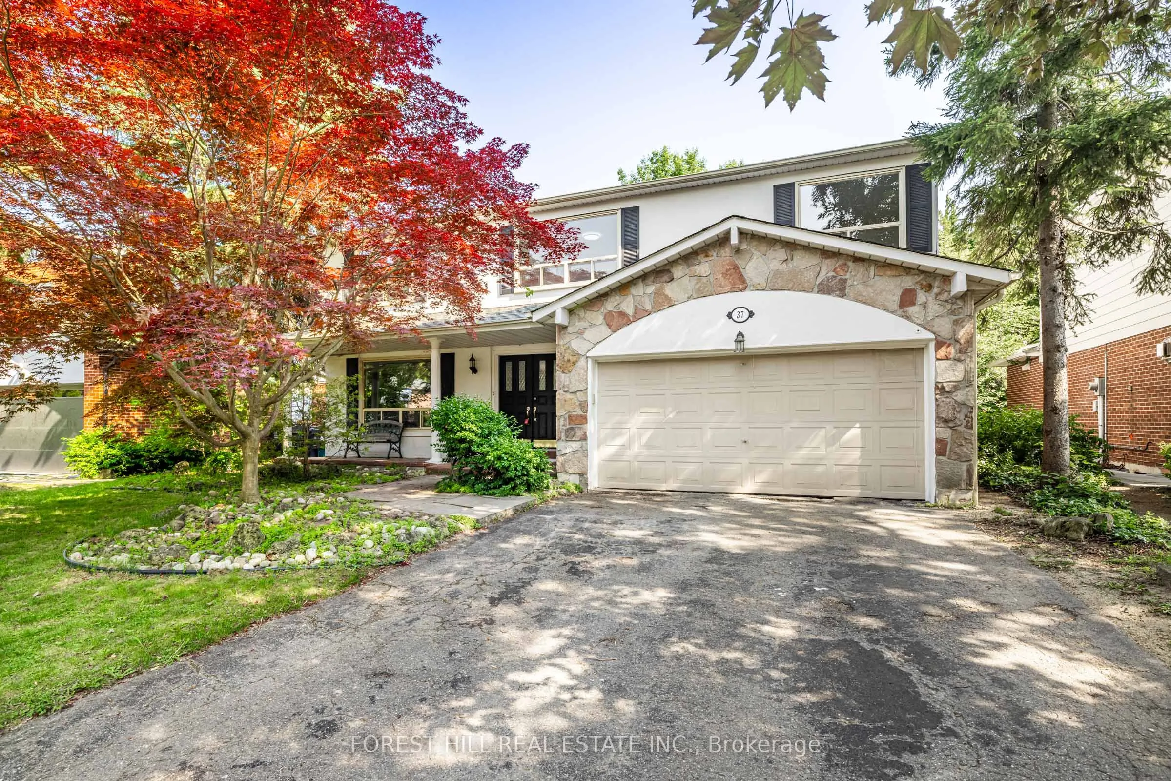 37 Abbeywood Trail