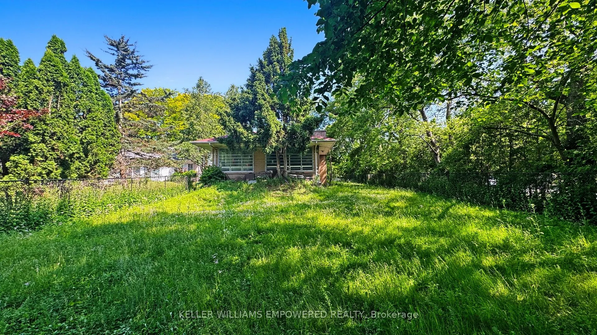 117 Arjay Crescent
