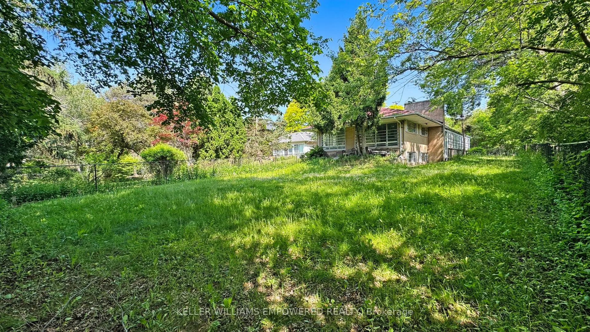 117 Arjay Crescent
