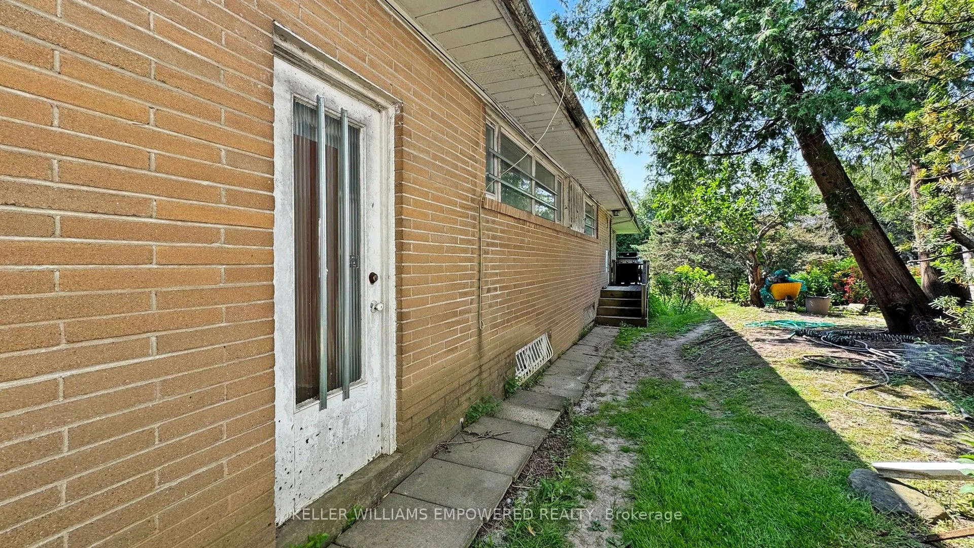 117 Arjay Crescent