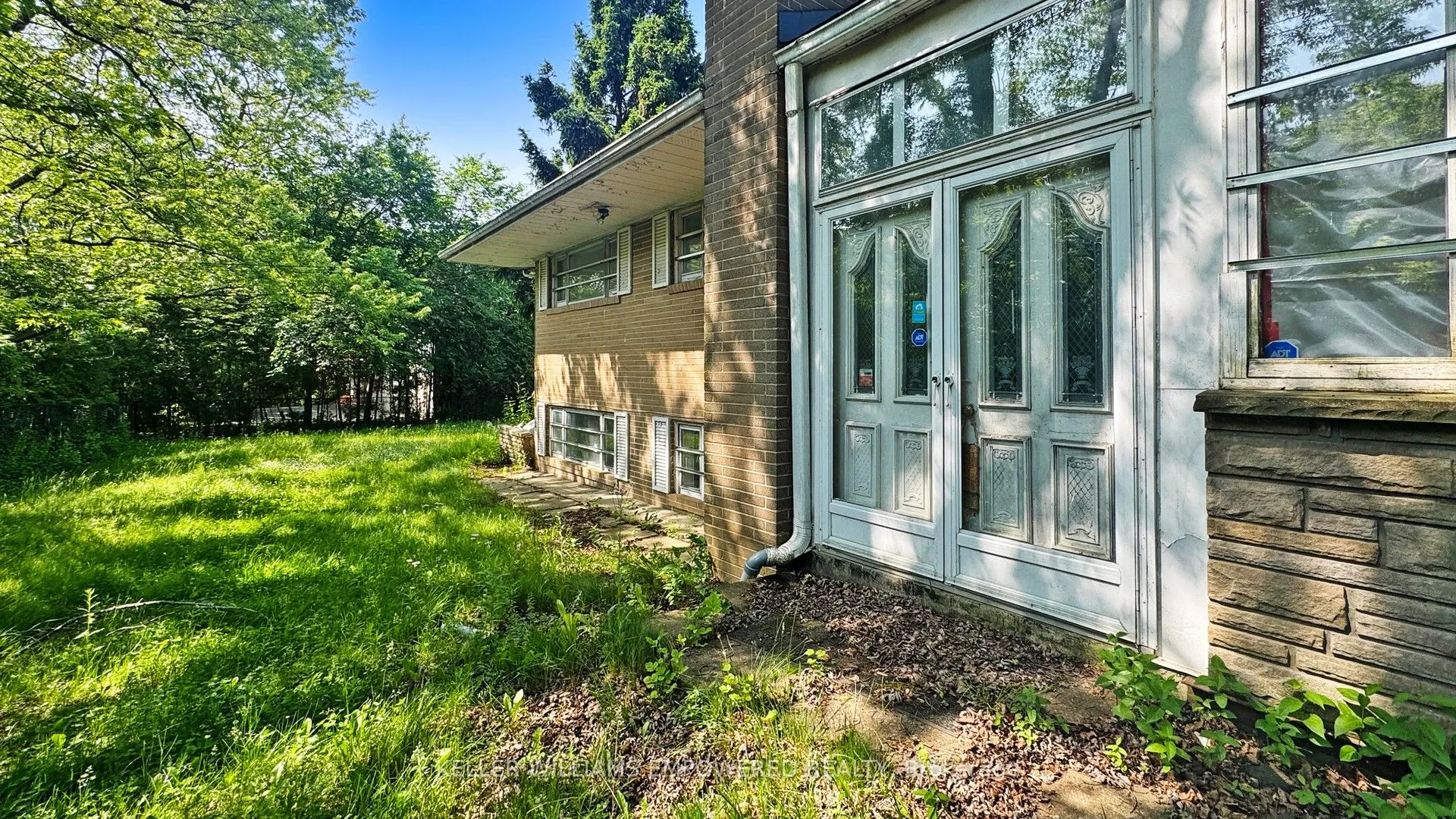 117 Arjay Crescent