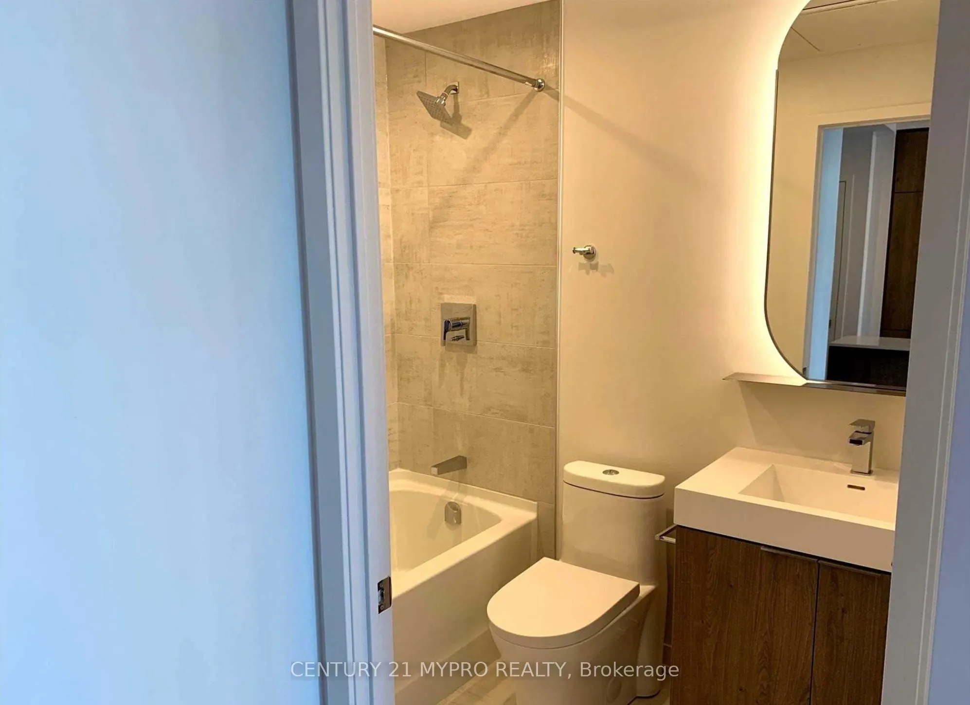 15 Holmes Avenue, #507
