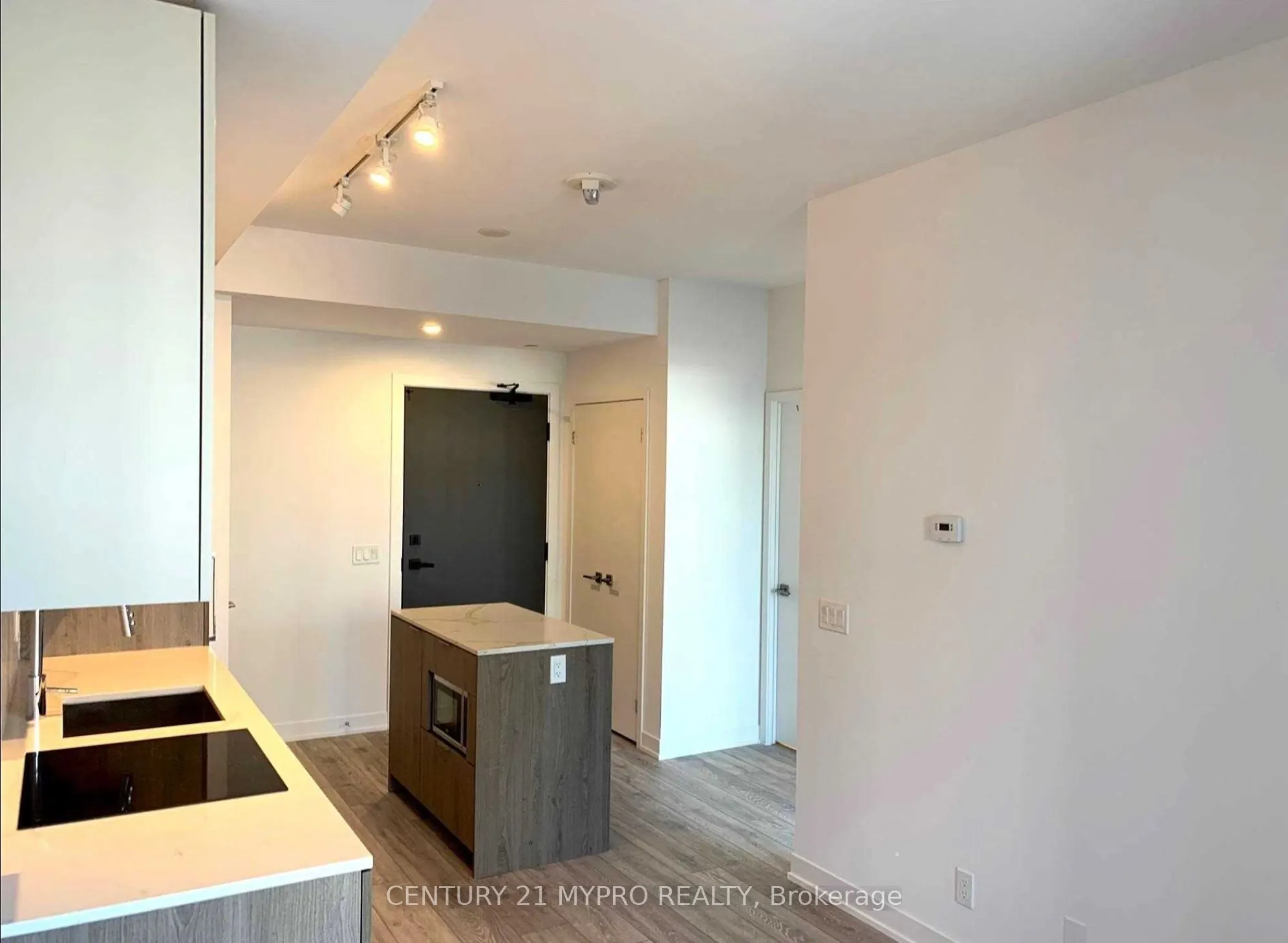 15 Holmes Avenue, #507