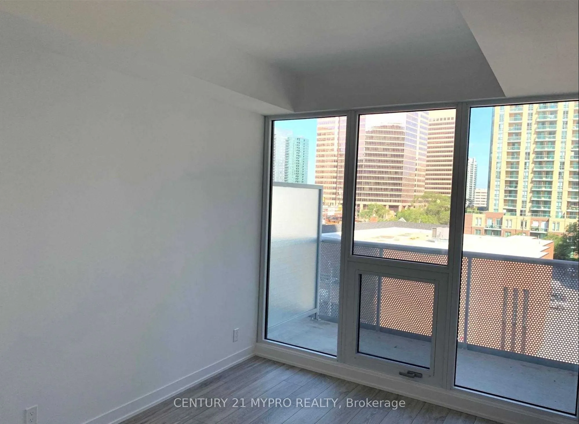 15 Holmes Avenue, #507