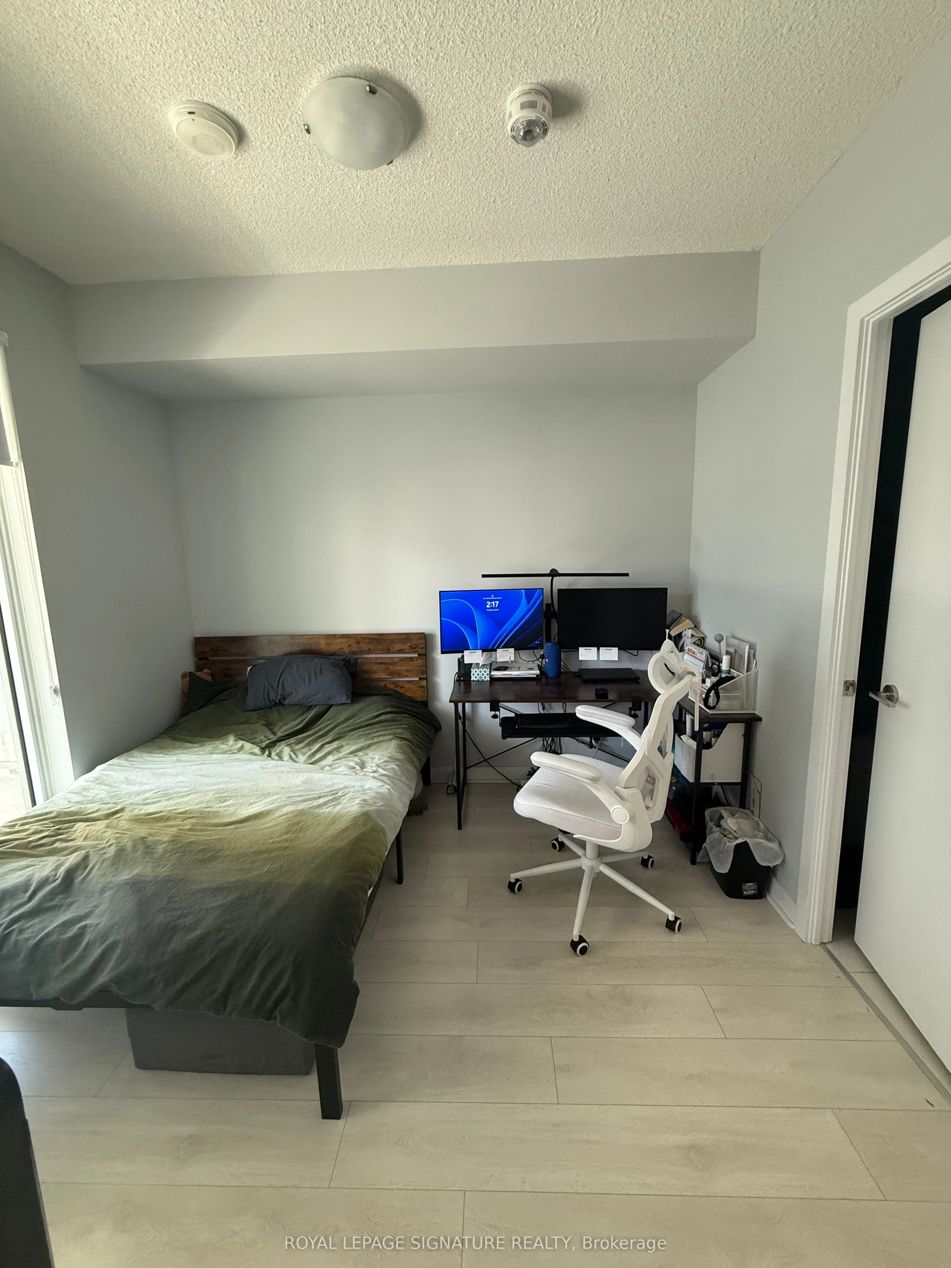 2221 Yonge Street #506