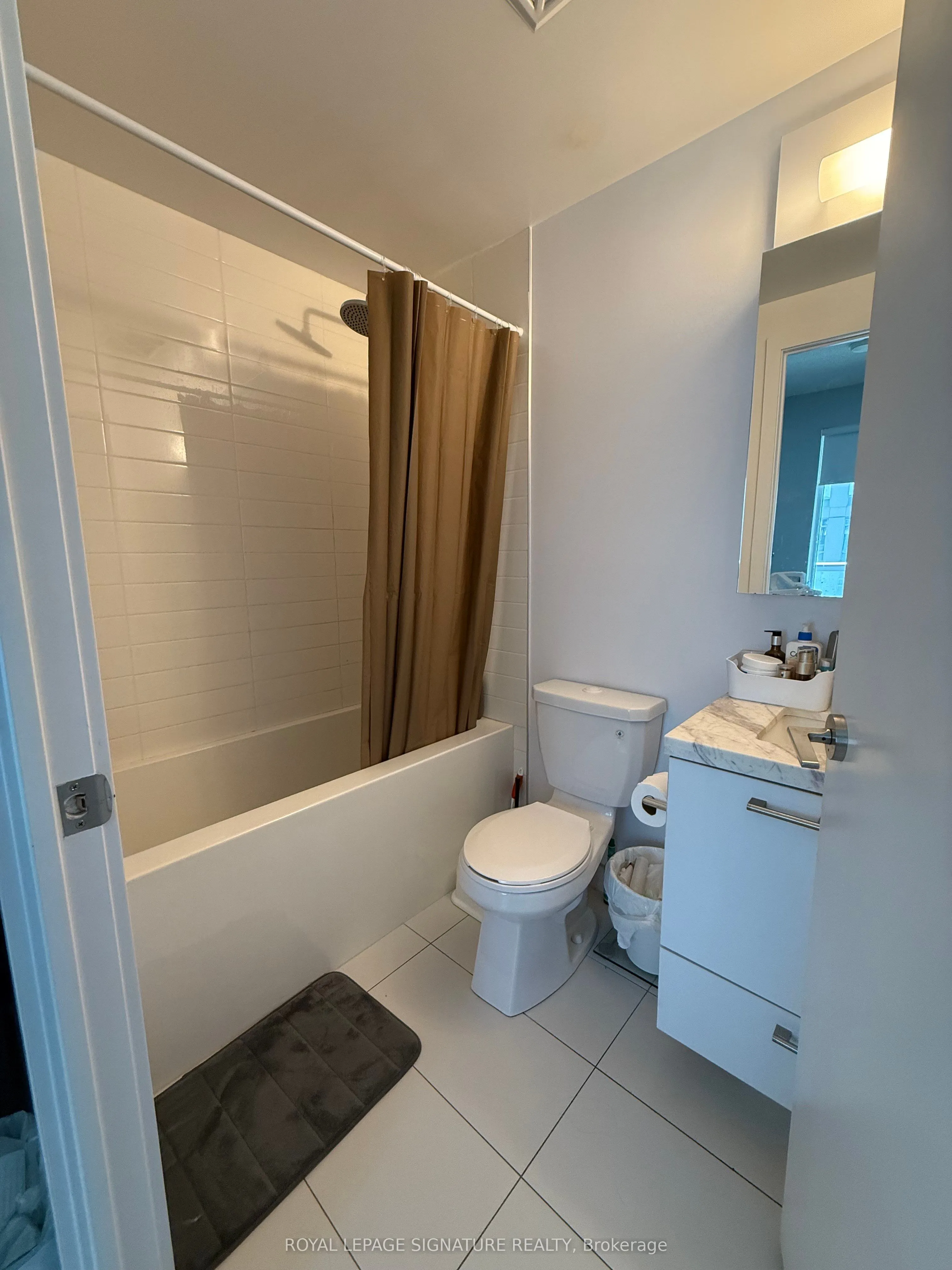 2221 Yonge Street #506
