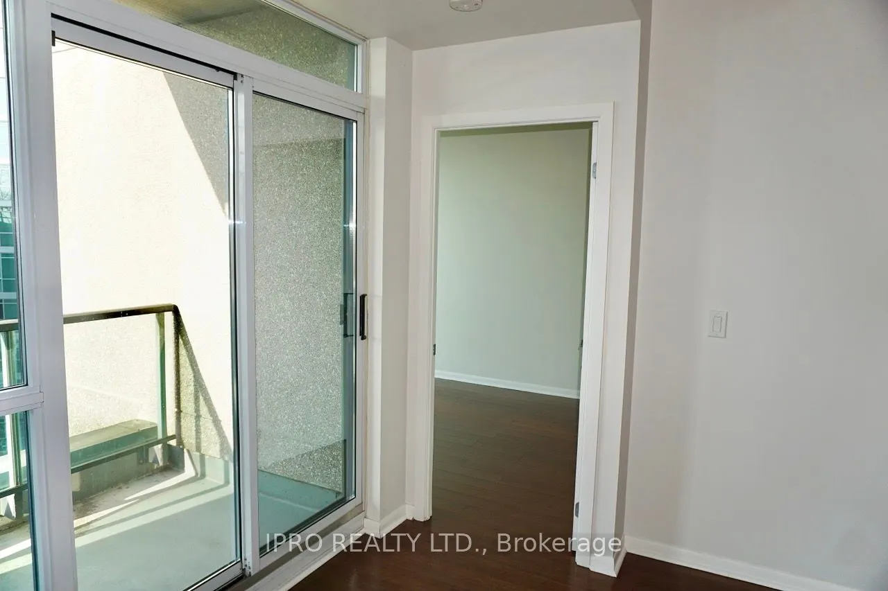 219 FORT YORK Boulevard #811