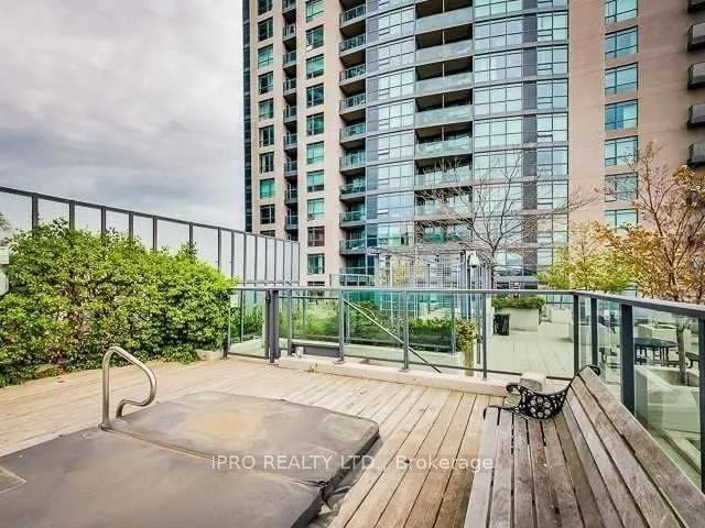 219 FORT YORK Boulevard #811
