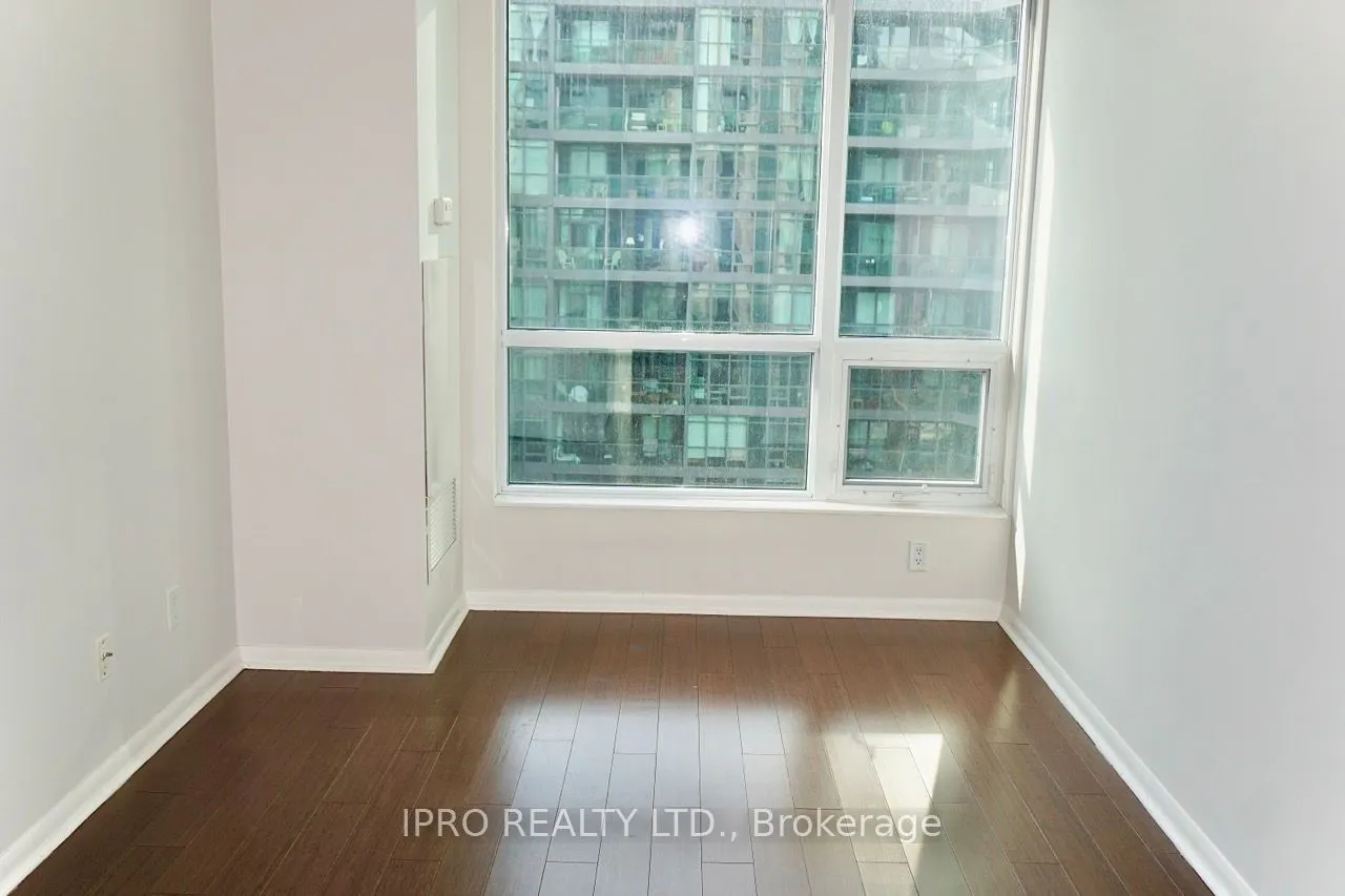 219 FORT YORK Boulevard #811