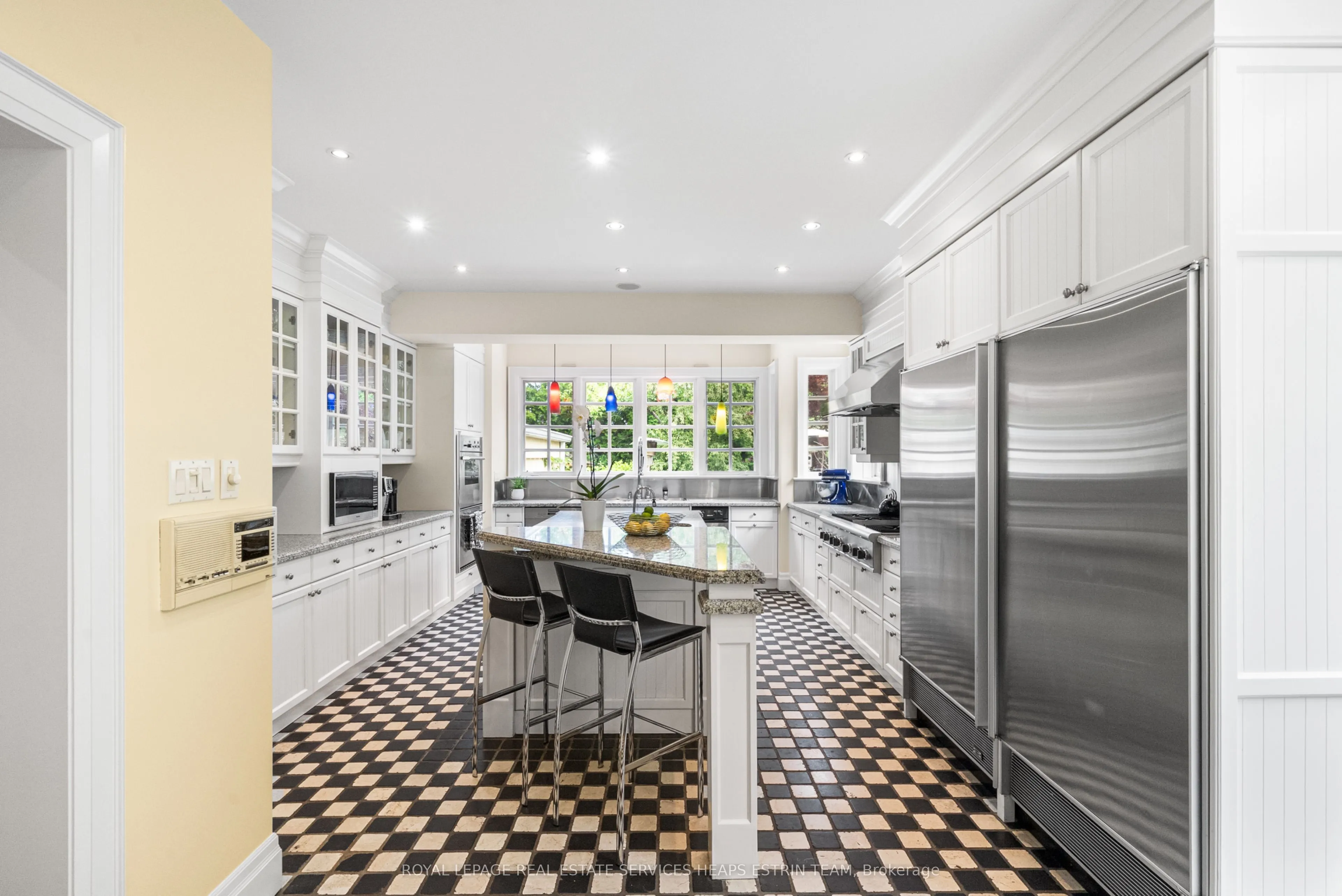 25 Strathgowan Crescent