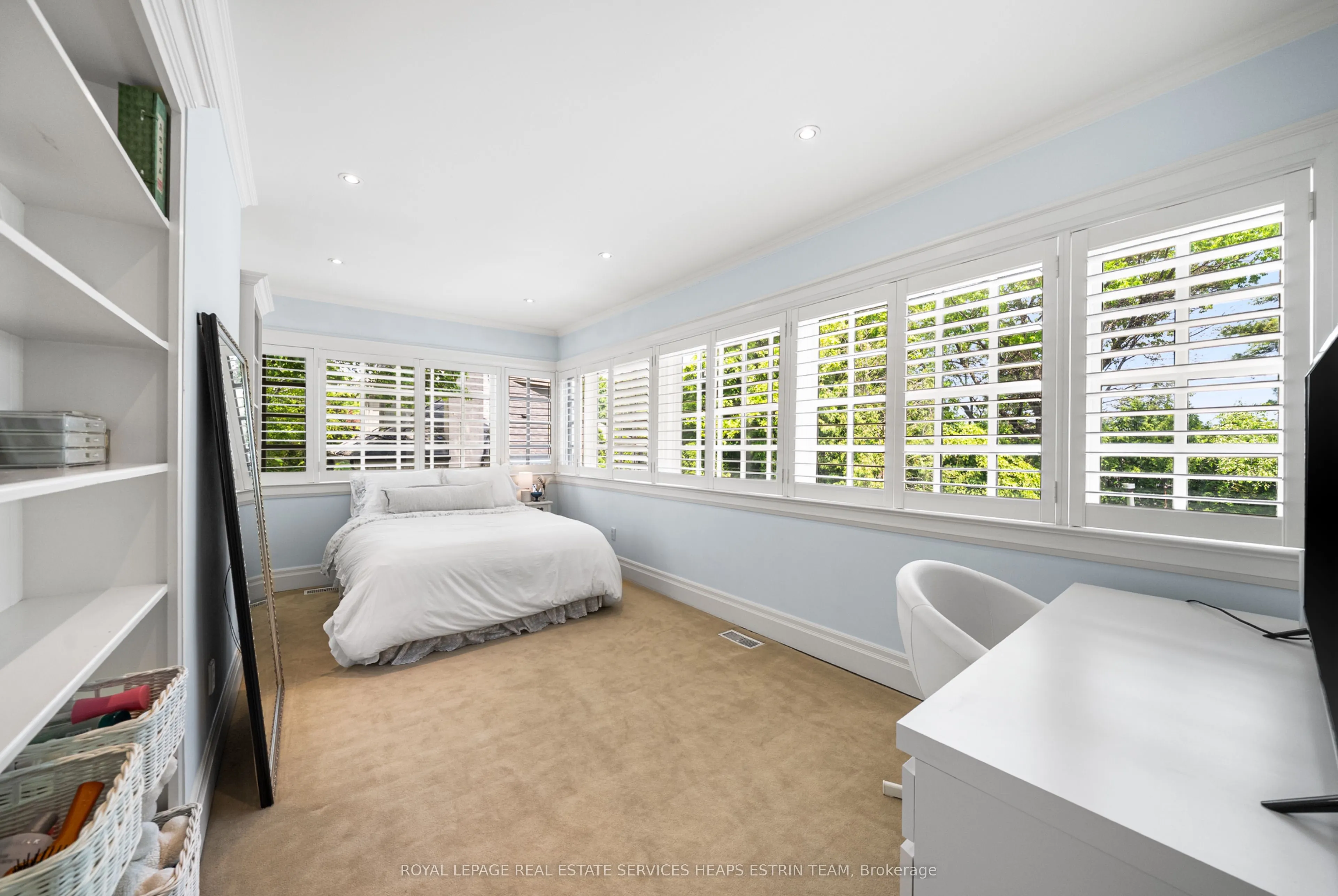 25 Strathgowan Crescent