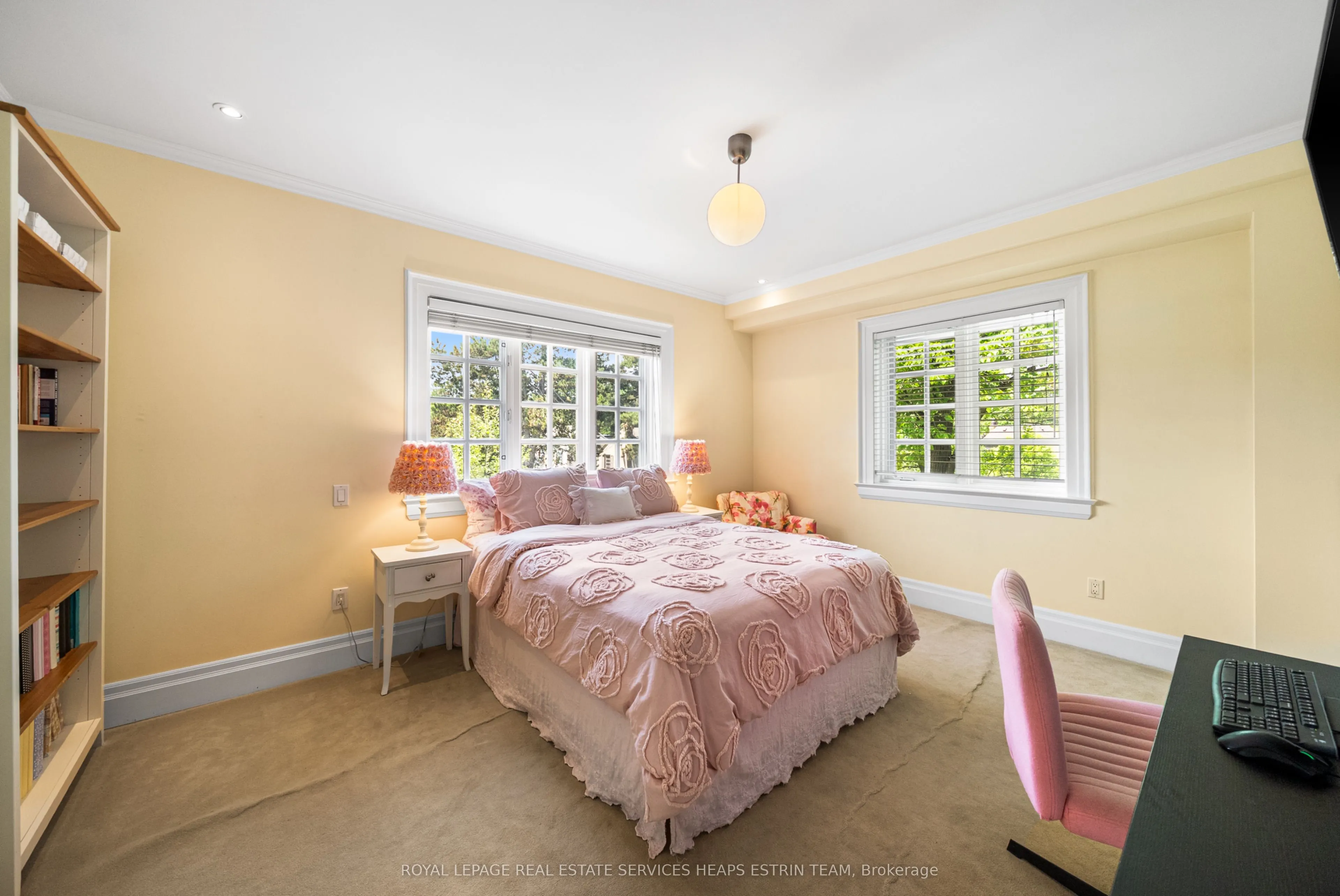 25 Strathgowan Crescent