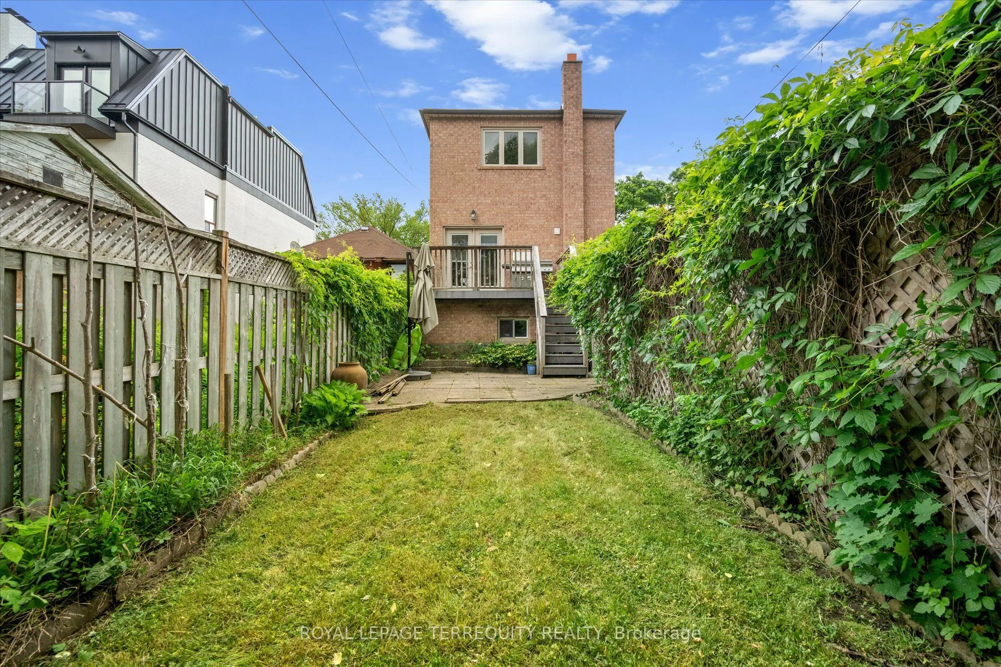 384 Winnett Avenue