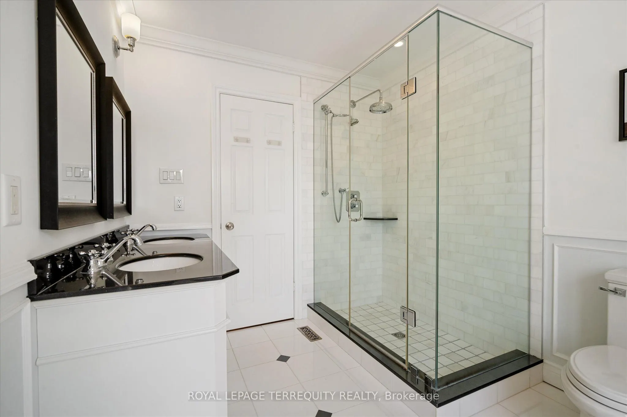 384 Winnett Avenue
