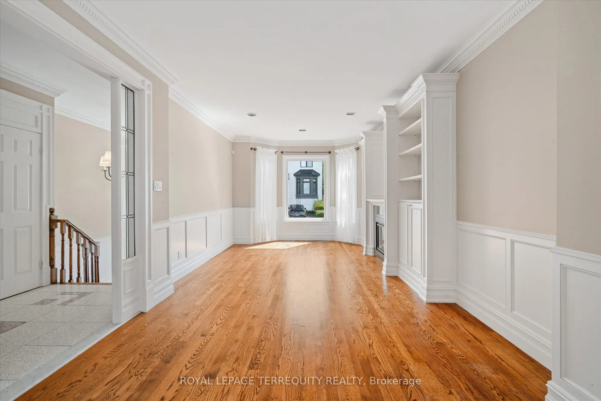 384 Winnett Avenue