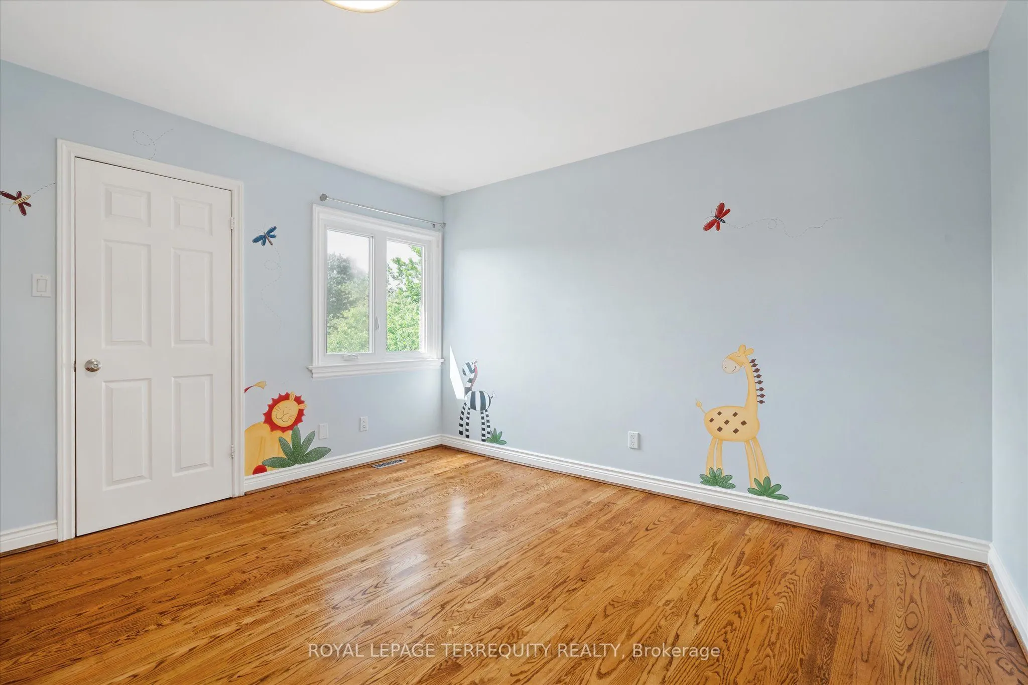 384 Winnett Avenue