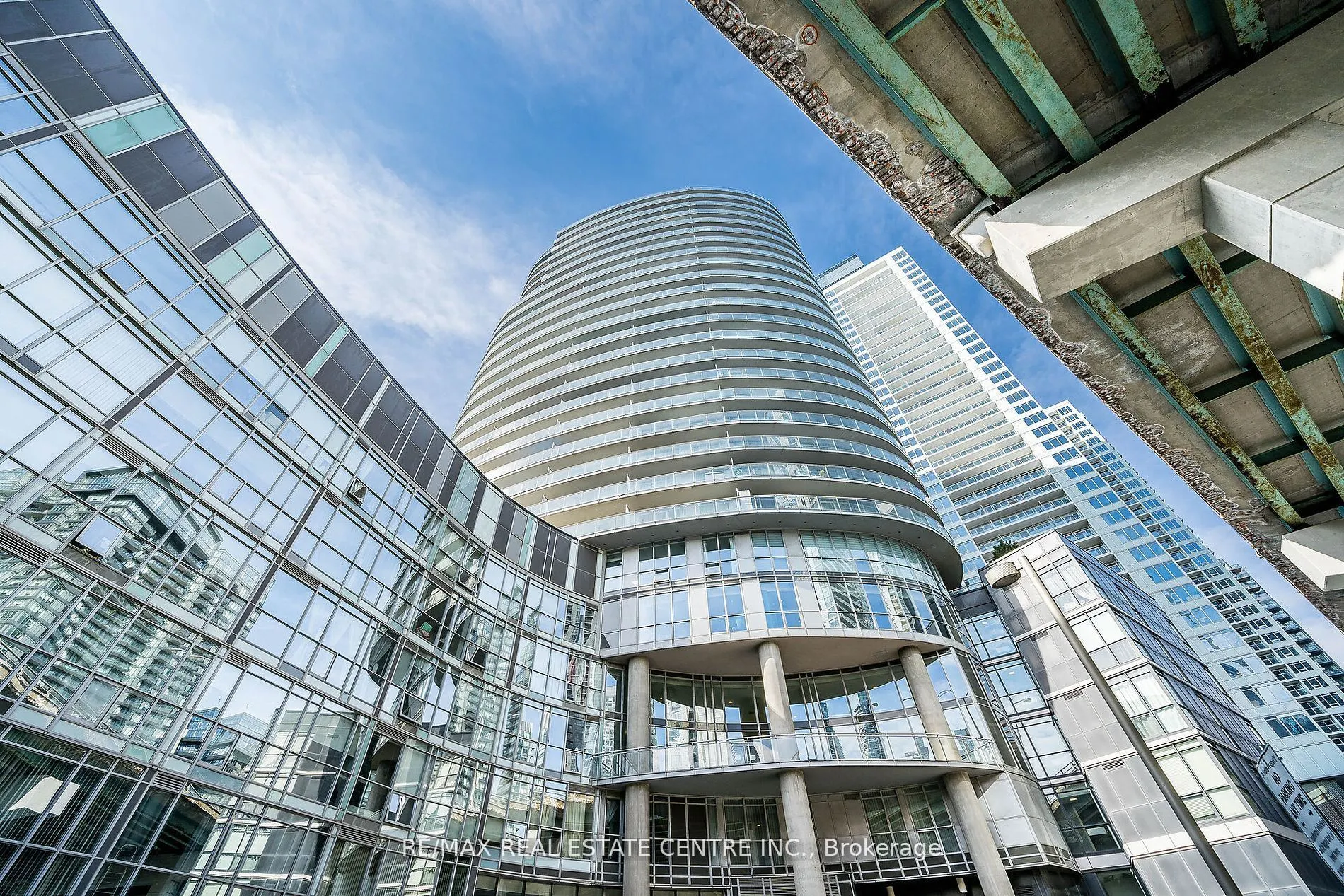 38 Dan Leckie Way, #233