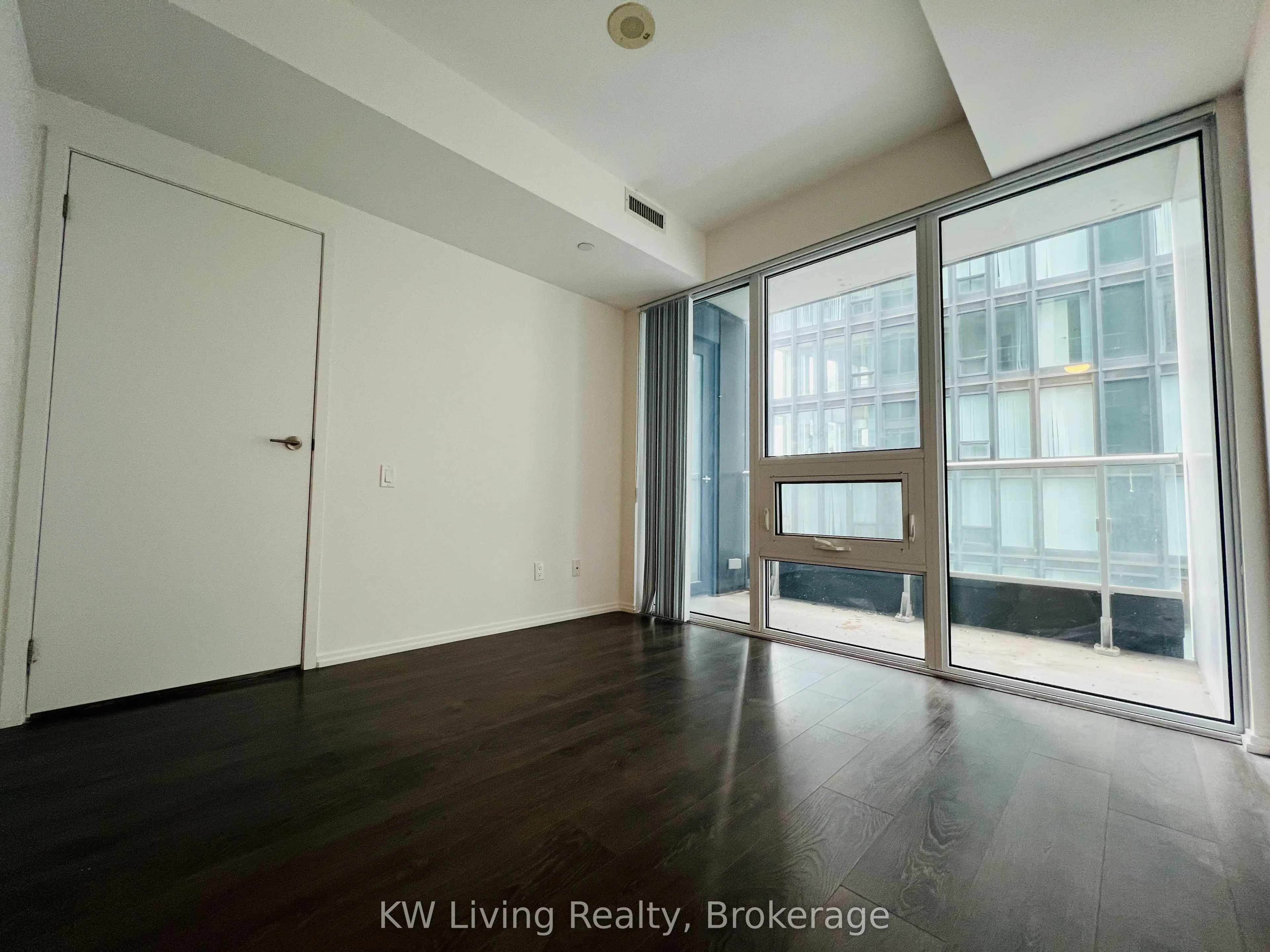 68 Shuter Street, #1506
