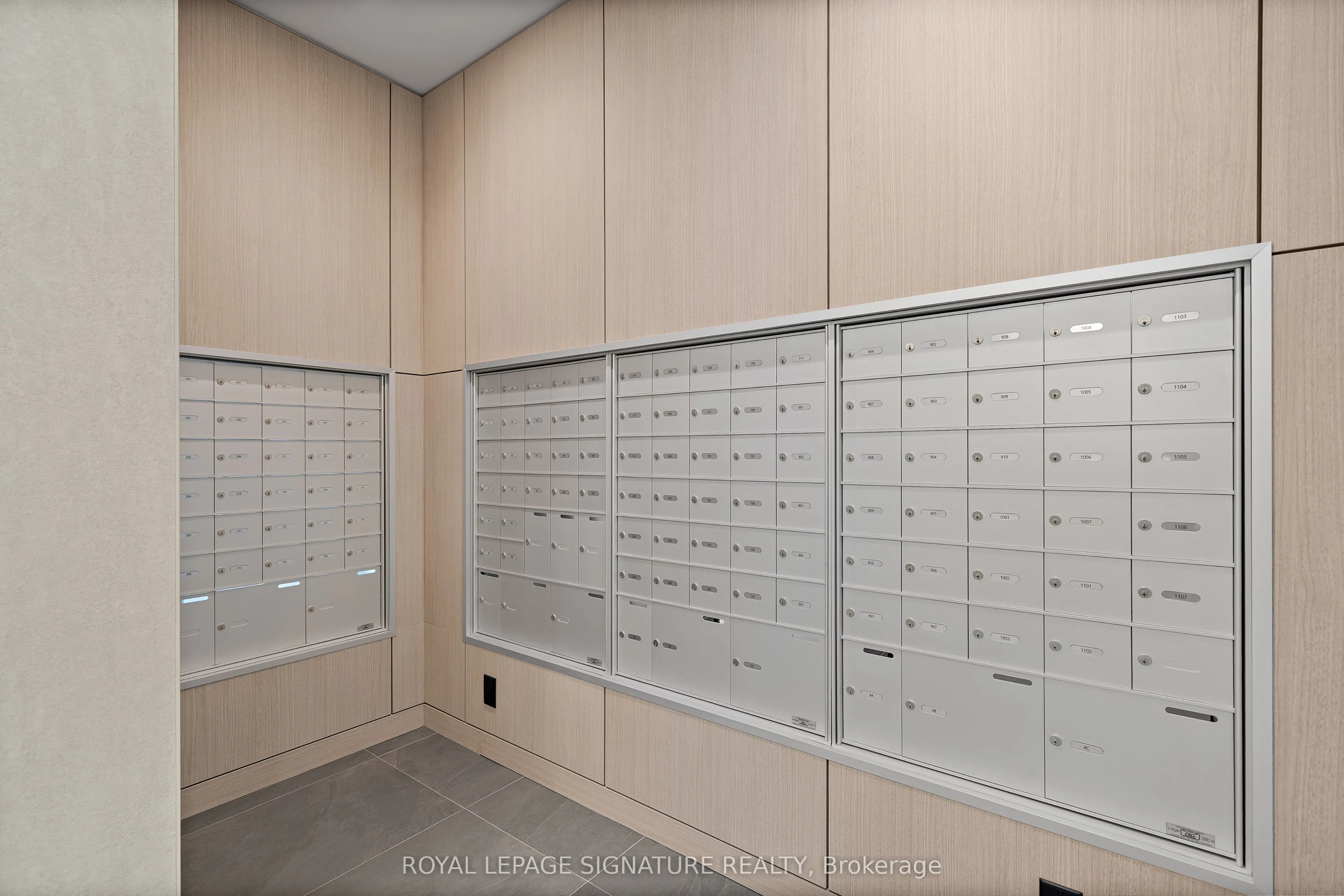664 Spadina Avenue, #1101