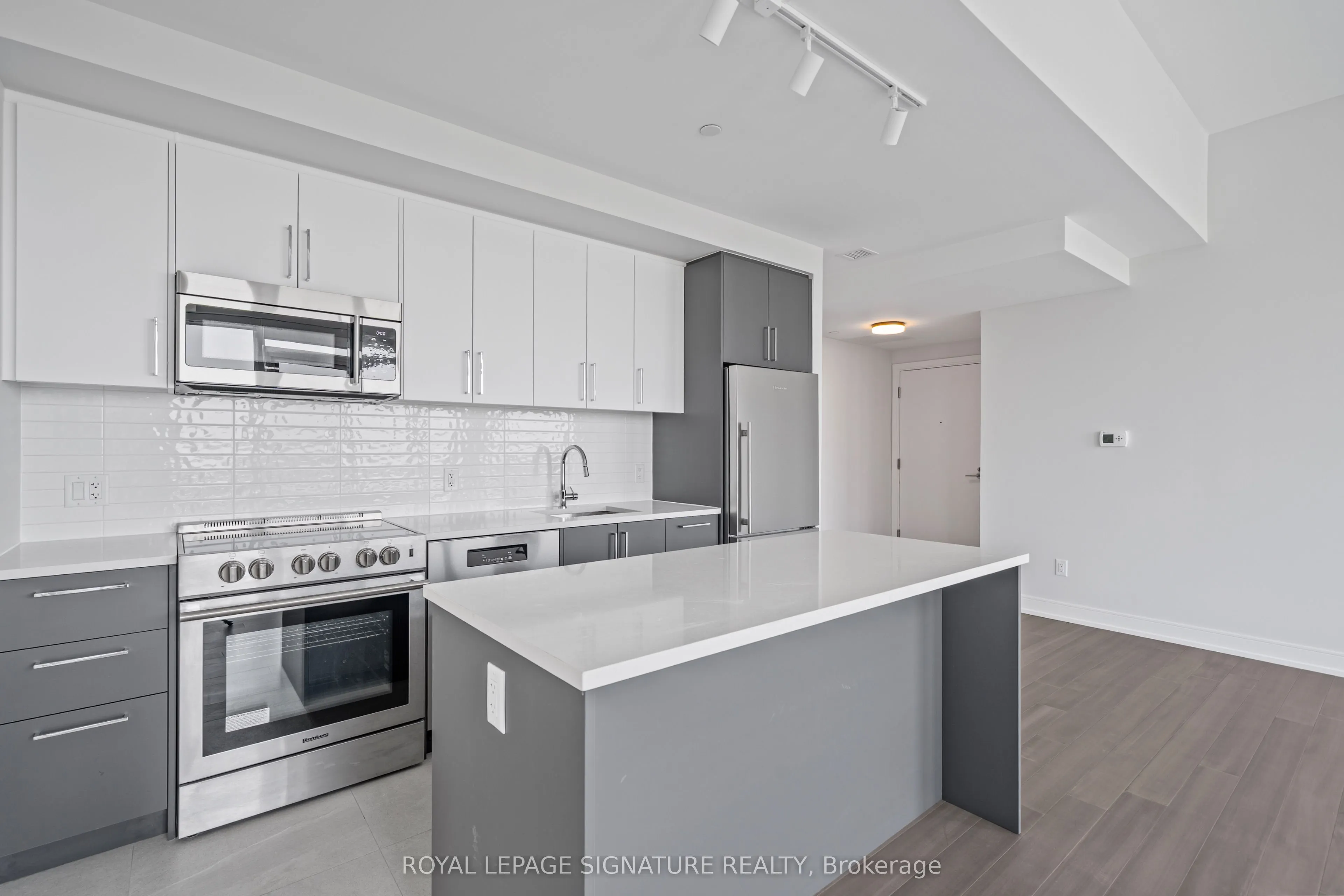 664 Spadina Avenue, #1101