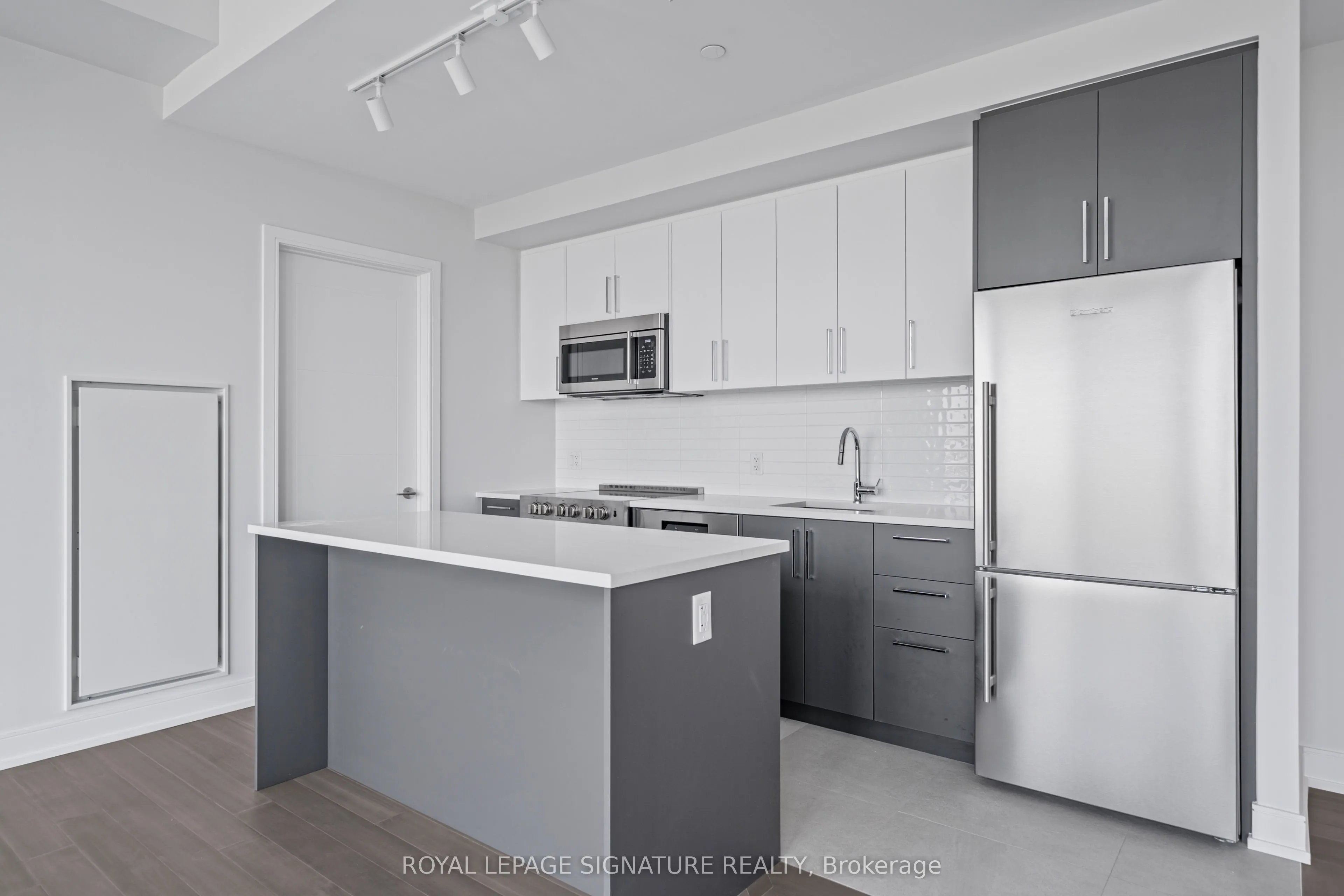664 Spadina Avenue, #1101
