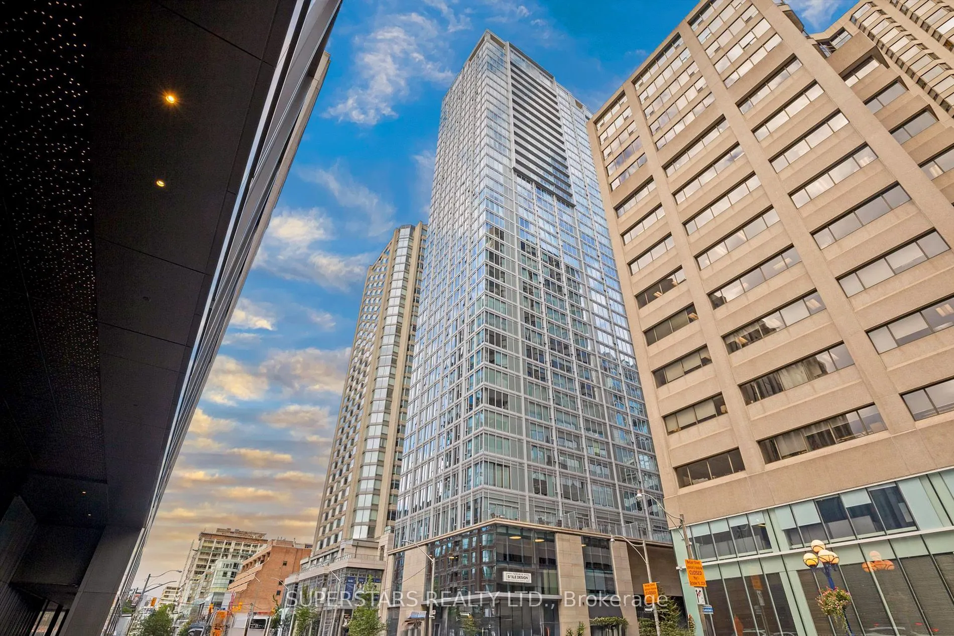 188 Cumberland Street, #1813