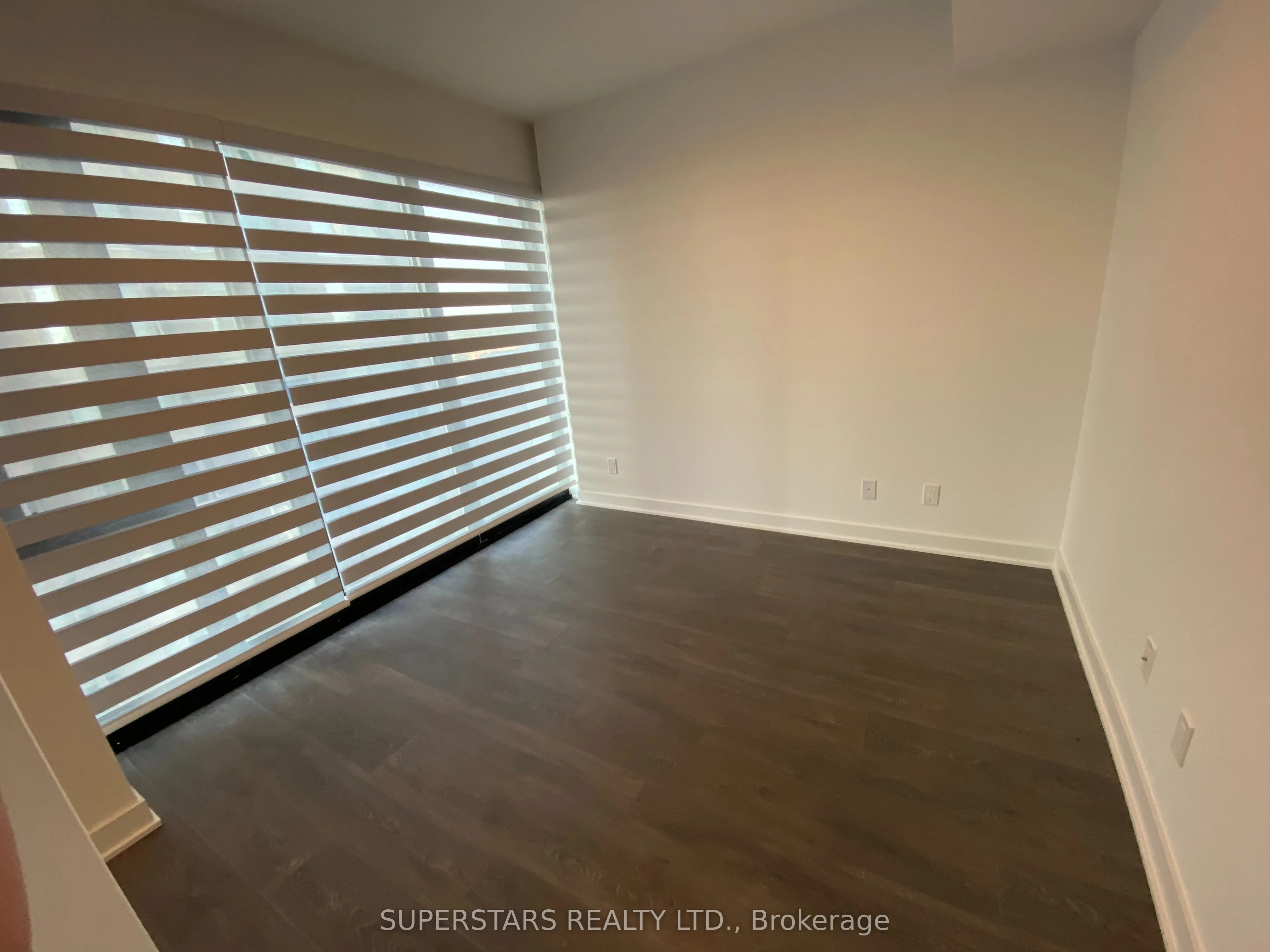 188 Cumberland Street, #1813