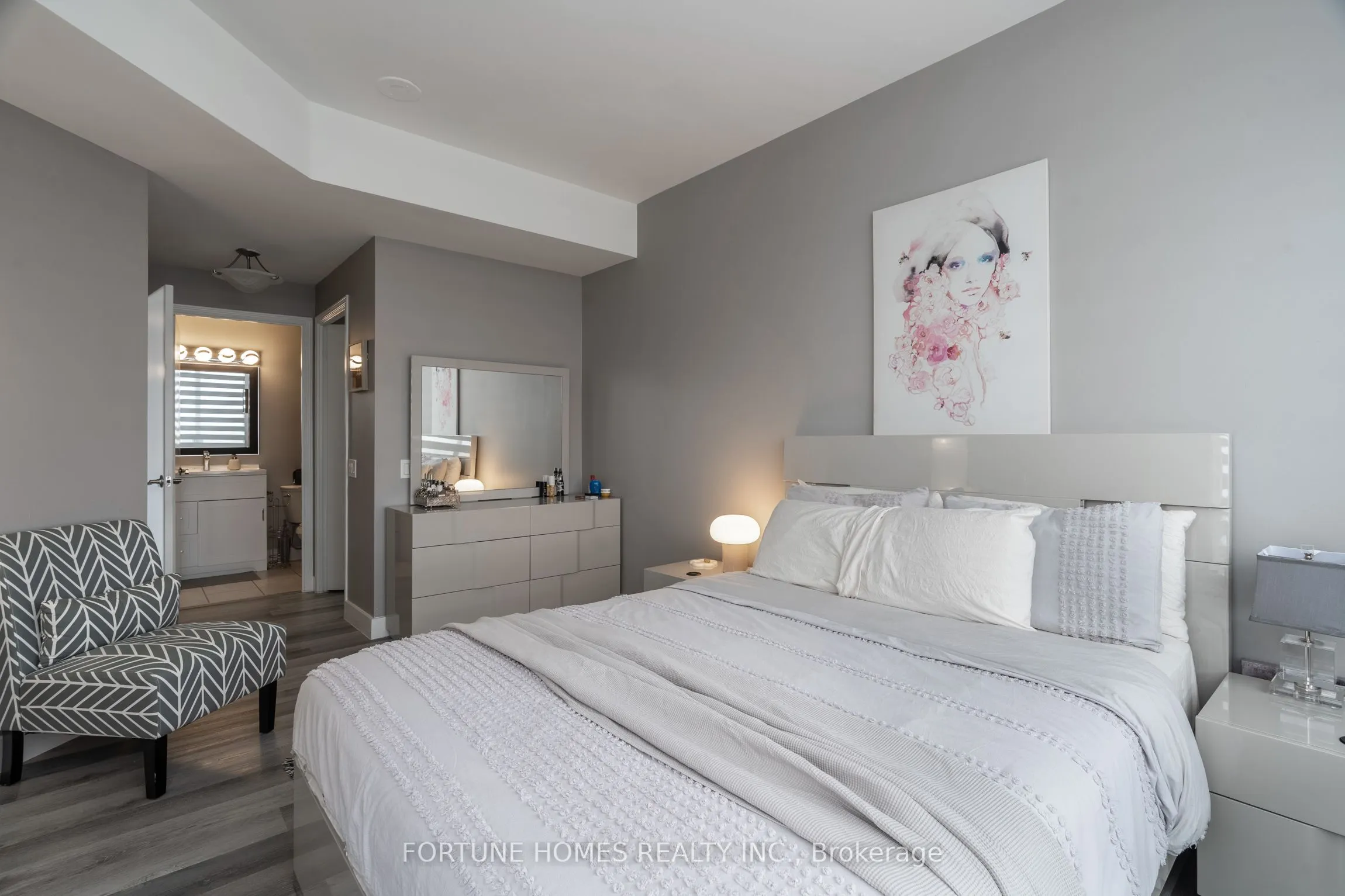 650 Lawrence Avenue W, #816