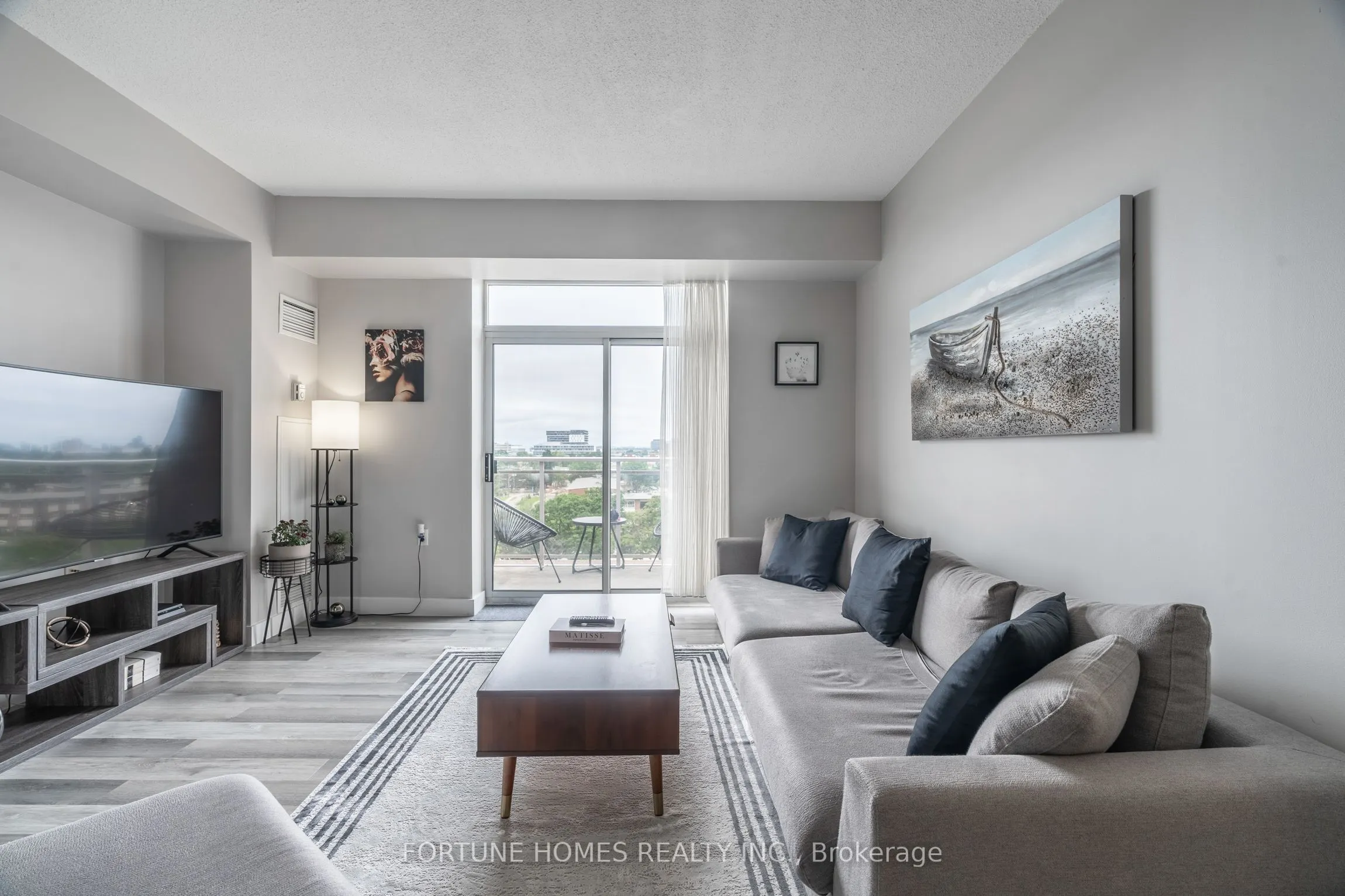 650 Lawrence Avenue W, #816