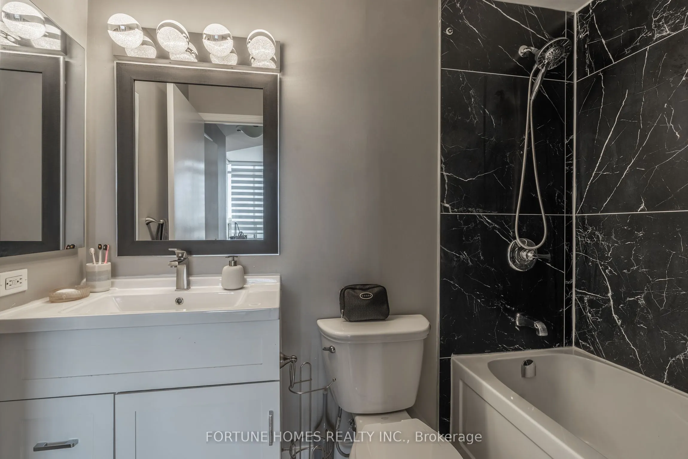 650 Lawrence Avenue W, #816