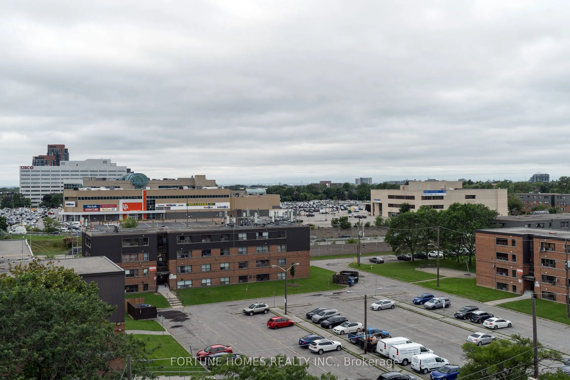 650 Lawrence Avenue W, #816
