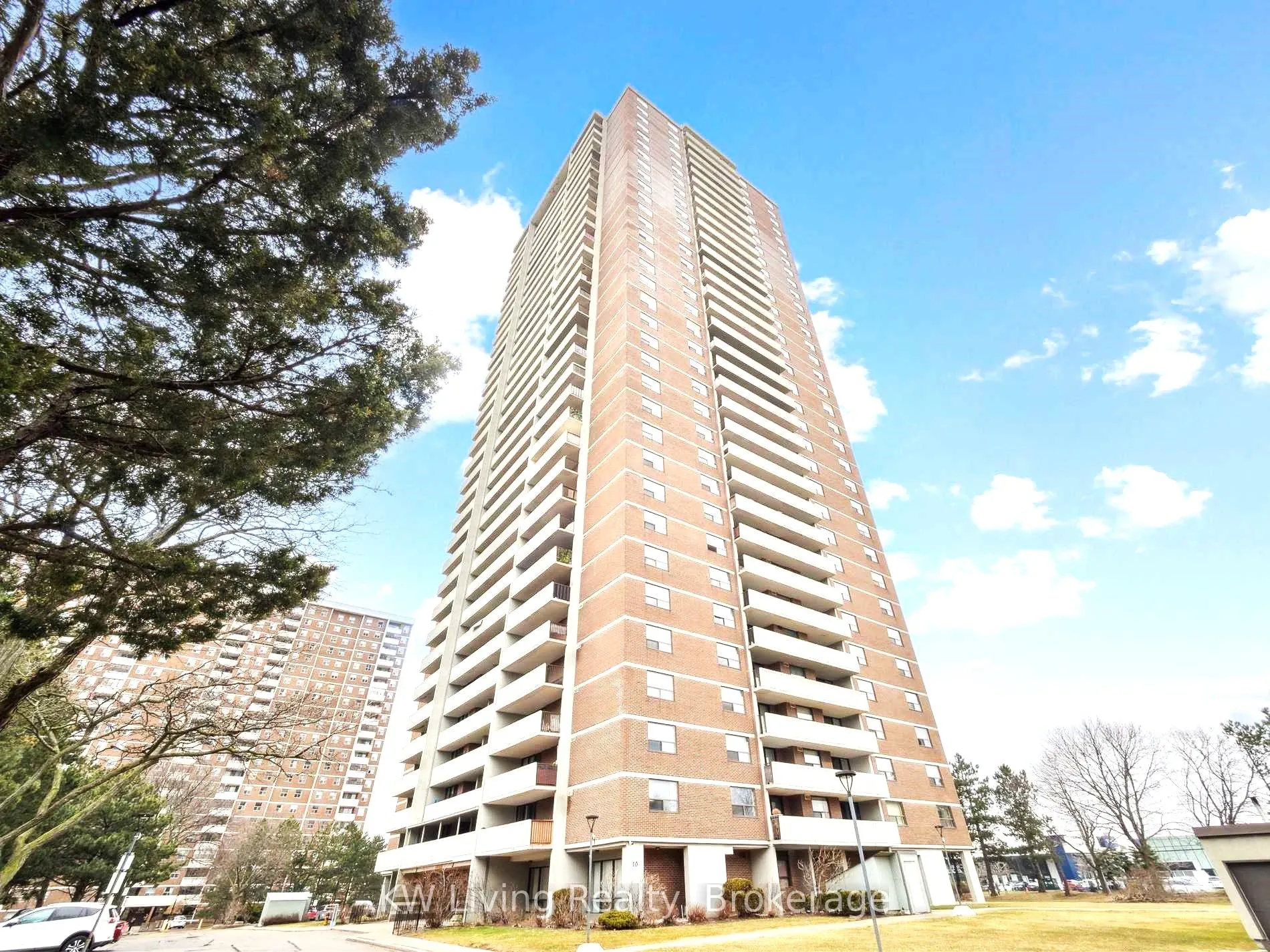 10 Tangreen Court, #1702