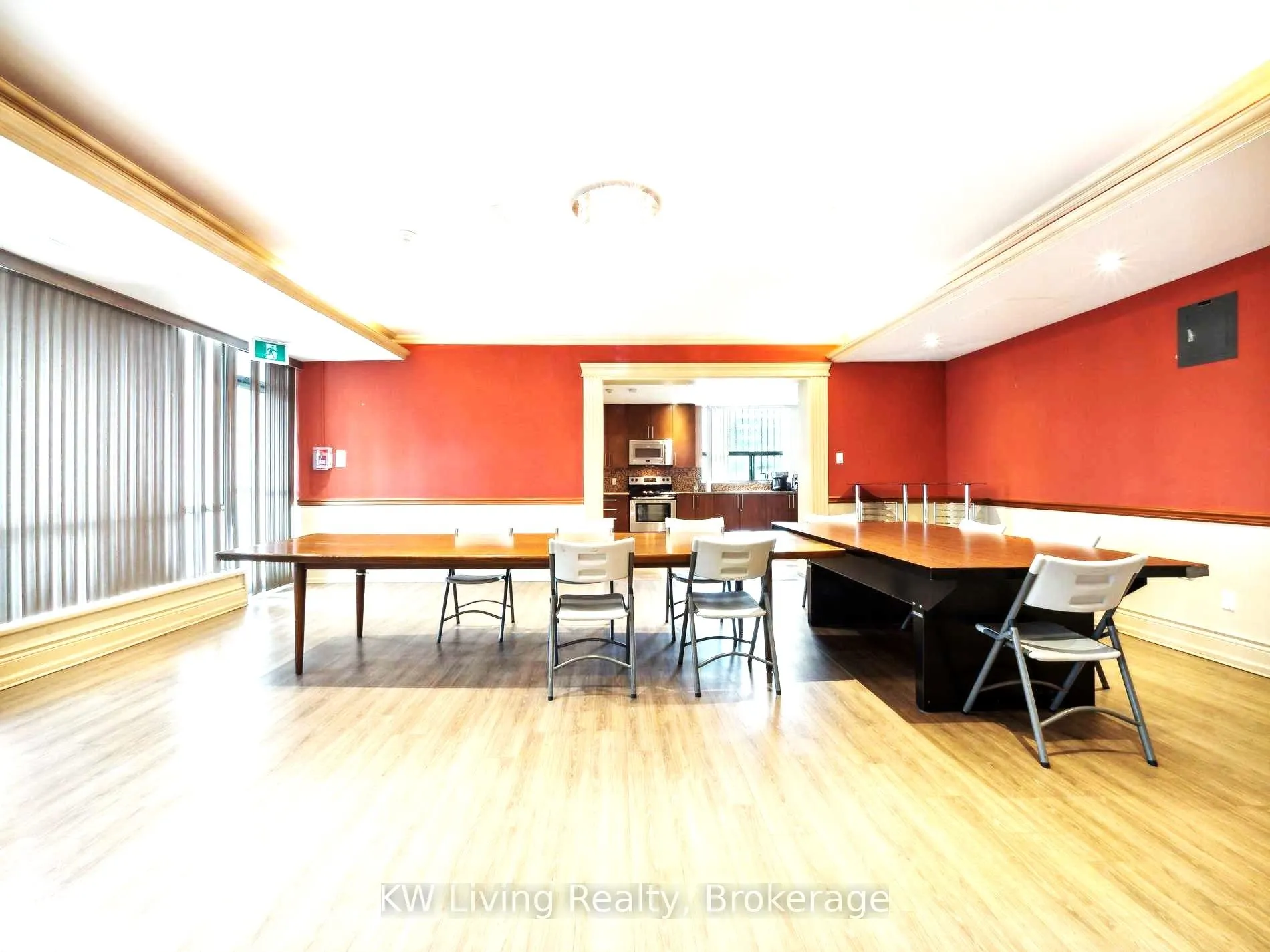 10 Tangreen Court, #1702
