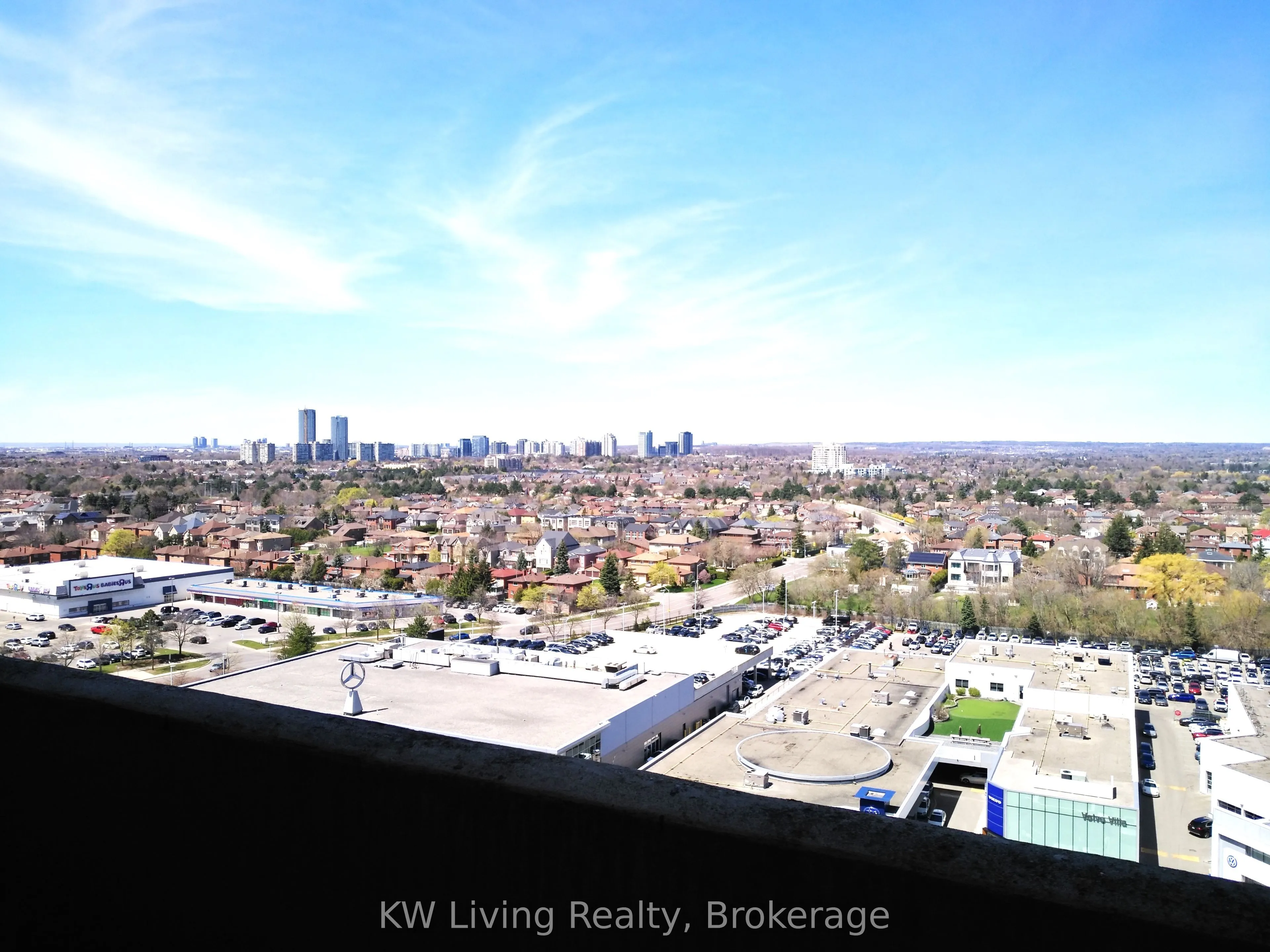 10 Tangreen Court, #1702