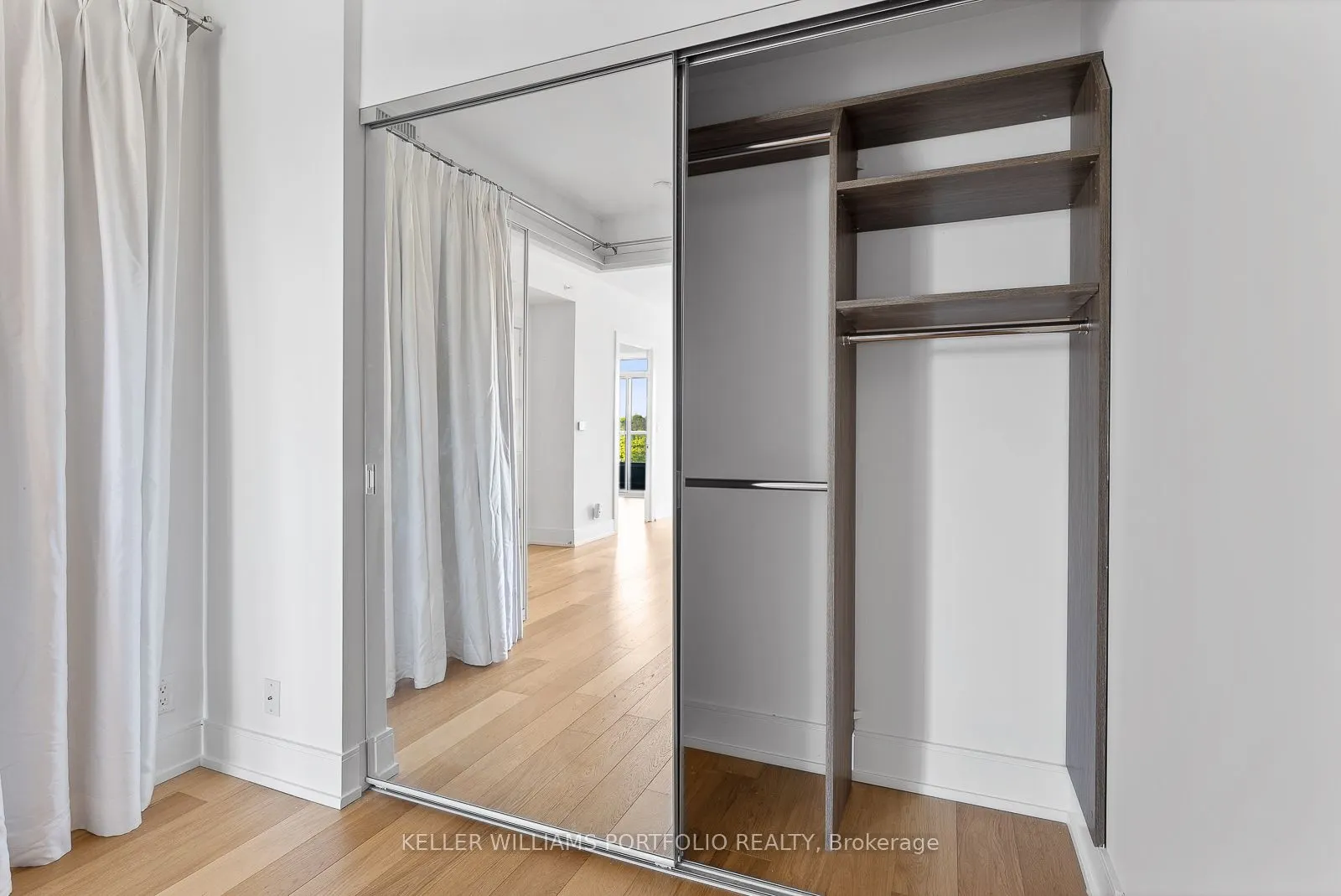 6 Parkwood Avenue, #310